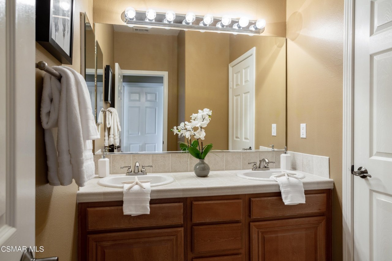 Transform Your Bathroom with Oro Coast Builders: Expert Tips for the Perfect Design