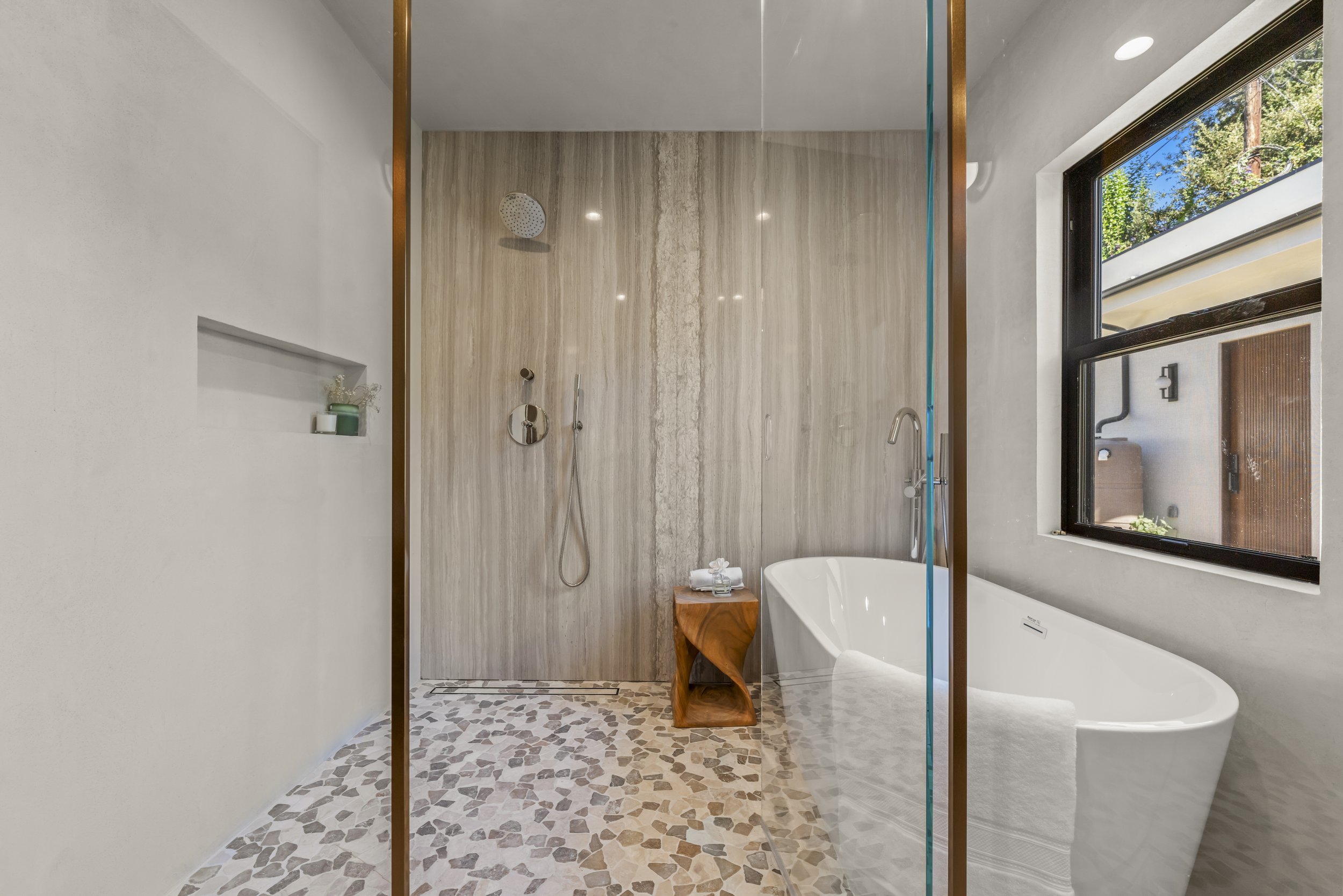 kitchen remodeling Los Angeles, bathroom remodeling Los Angeles, home remodeling contractor Los Angeles, custom kitchen Los Angeles, custom carpentry Los Angeles, luxury home builder Los Angeles, full home remodel Los Angeles, design-build