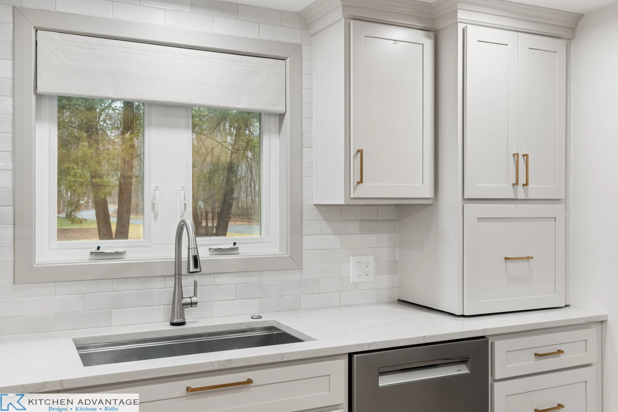 032-KitchenAdvantageMeadowbrookRoadWoodbridge-FULL.jpg]