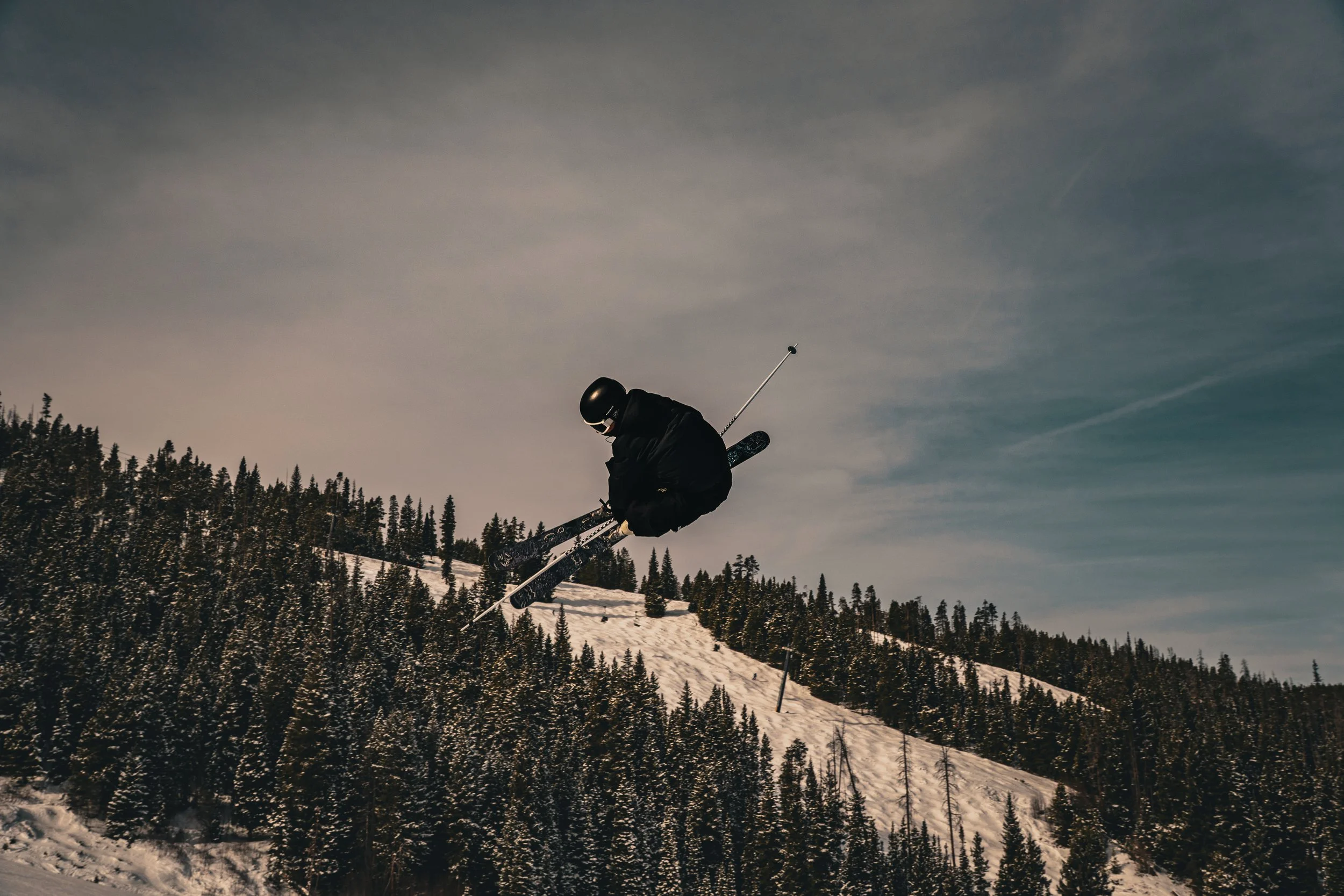 Snowboarding/Skiing