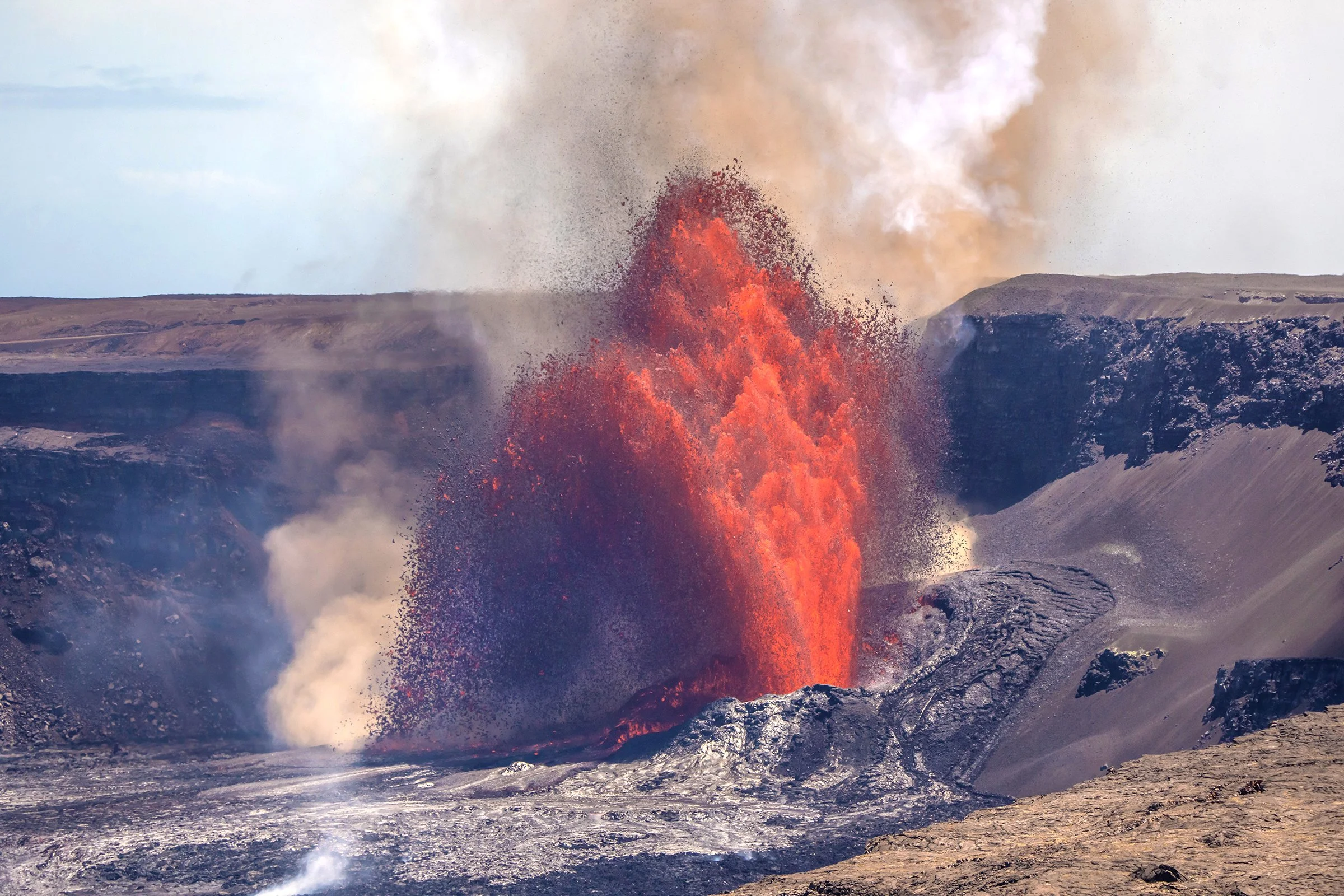 Halemaʻumaʻu Eruption Episode 21 on Mothers Day - May 11, 2025