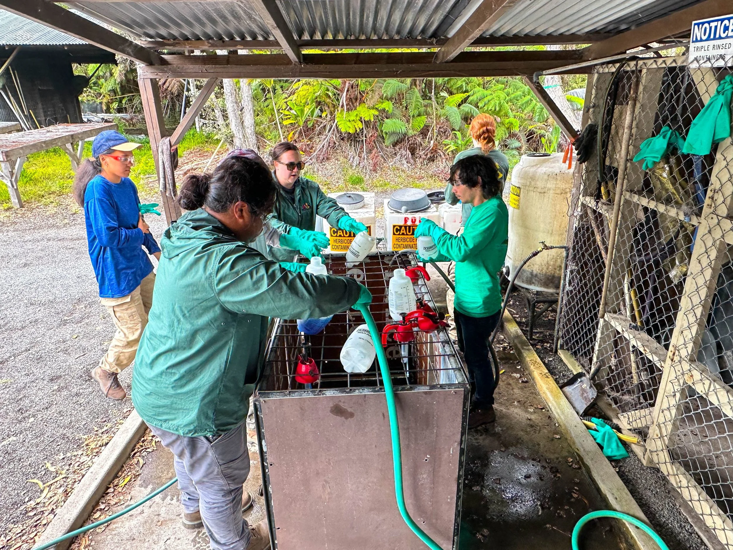 Friends of Hawai’i Volcanoes National Park is thrilled to announce an opening for a full-time Youth Program Manager