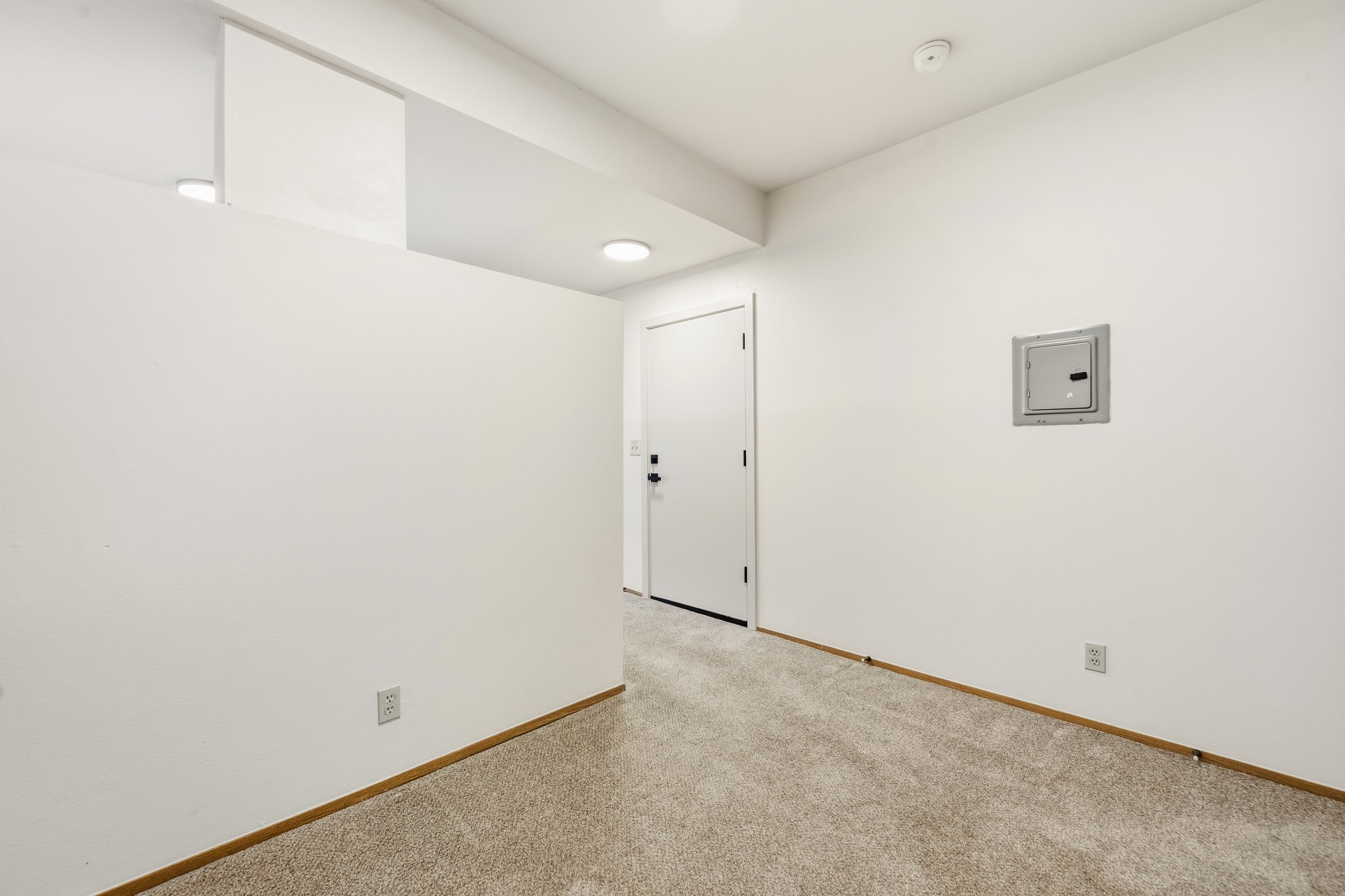 09-103 Vine St- 202,207,208-9.jpg