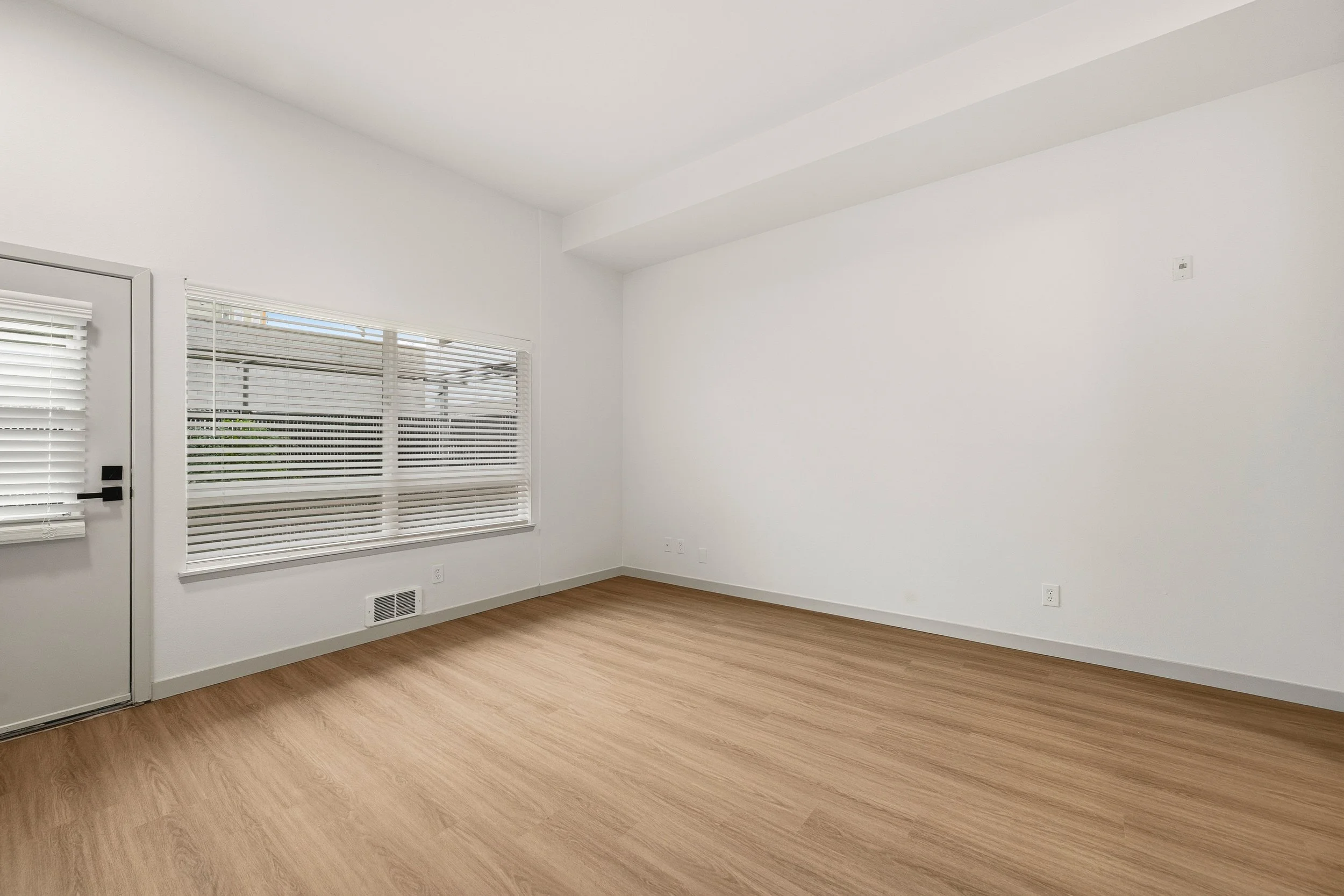 64-103 Vine St 101,102,107-31.jpg