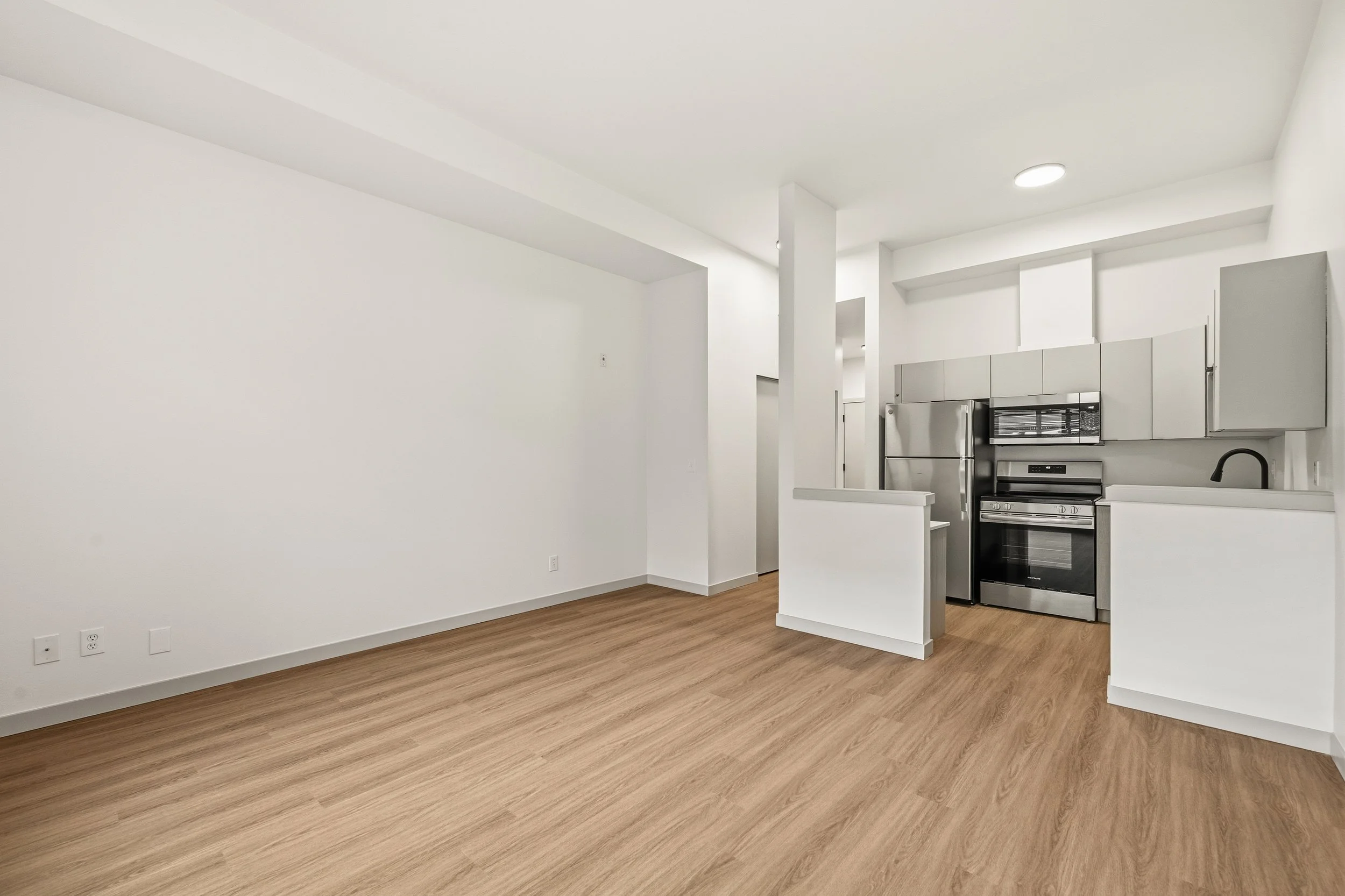 63-103 Vine St 101,102,107-30.jpg