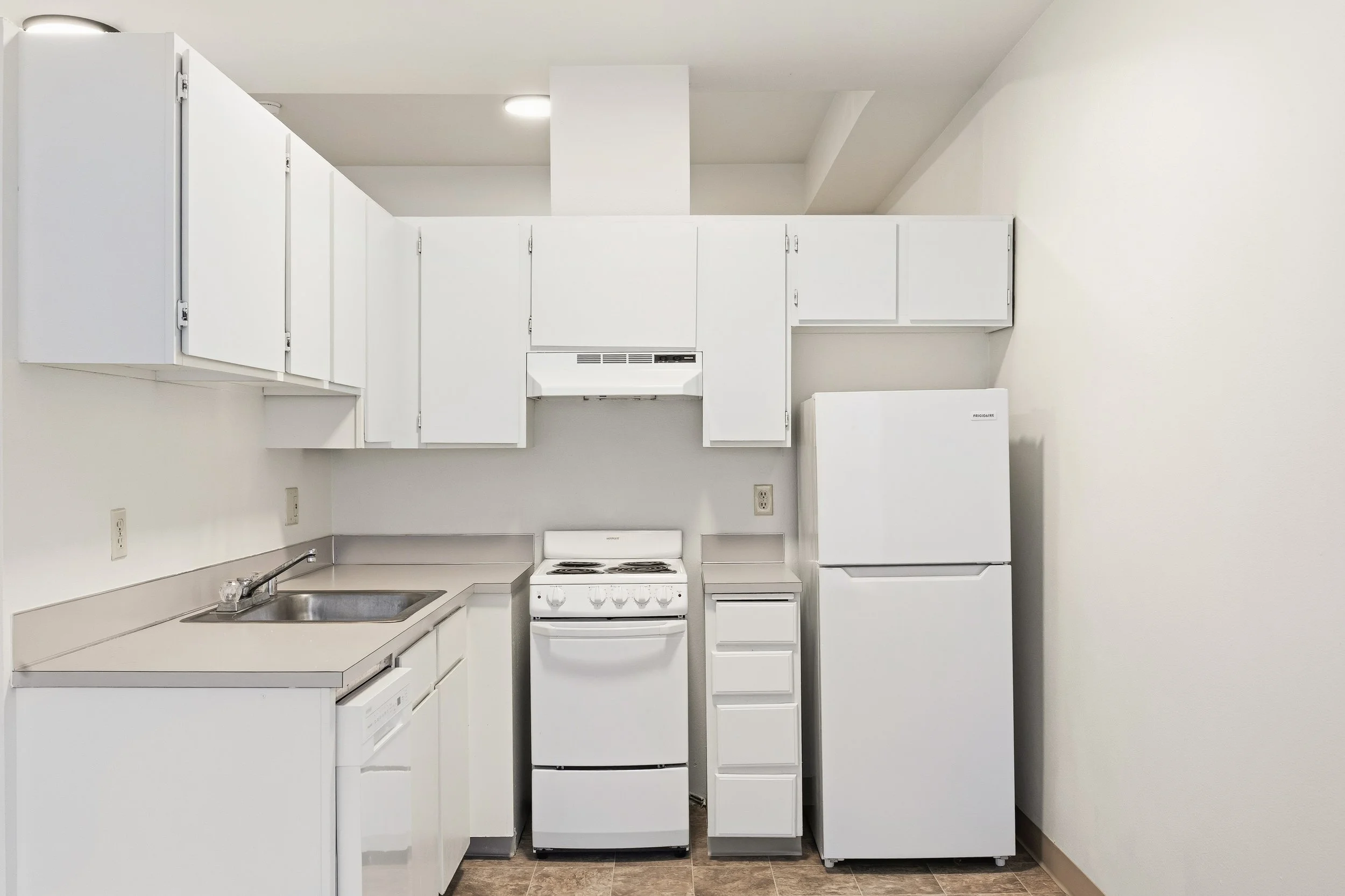 06-103 Vine St- 202,207,208-6.jpg