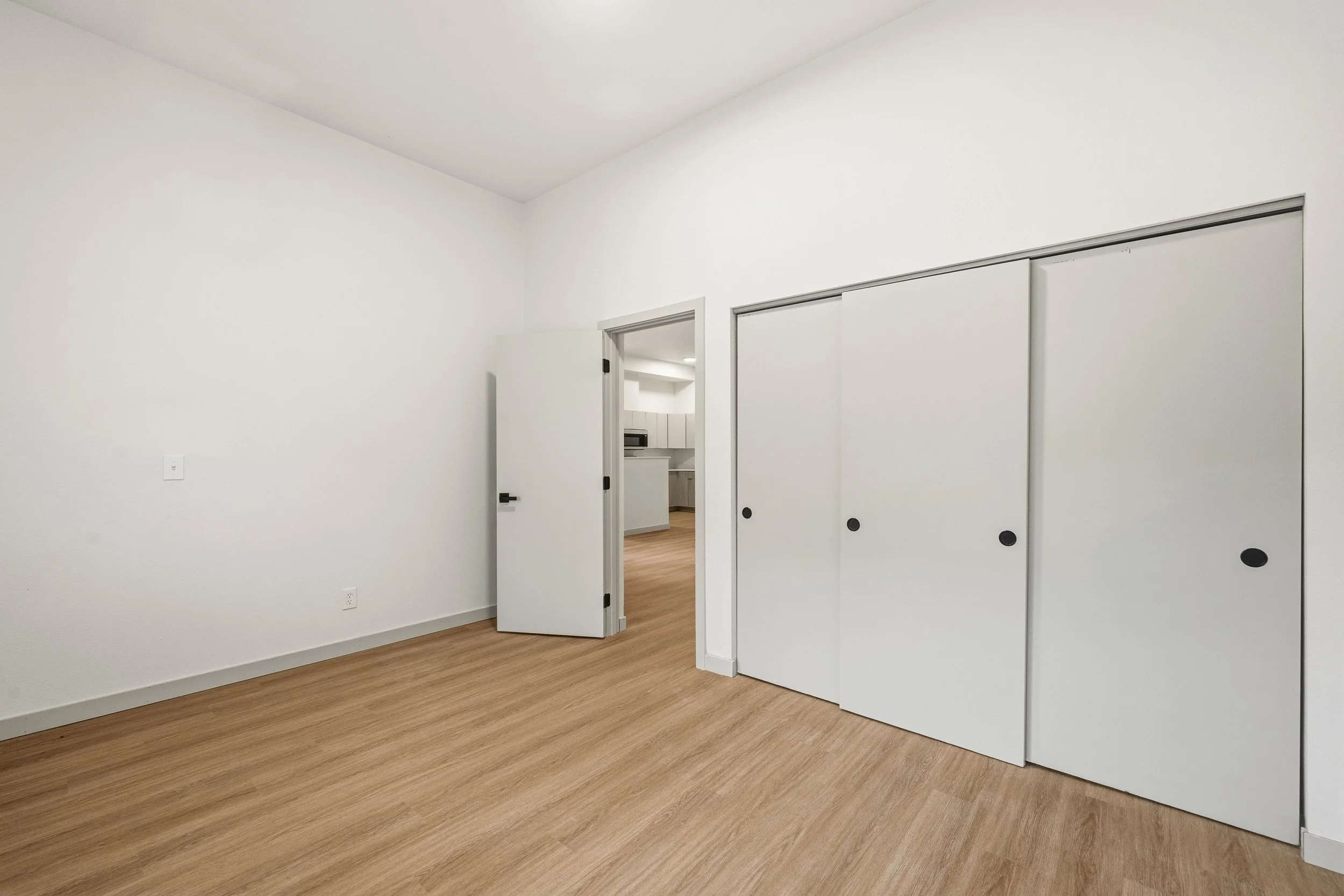 49-103 Vine St 101,102,107-16.jpg