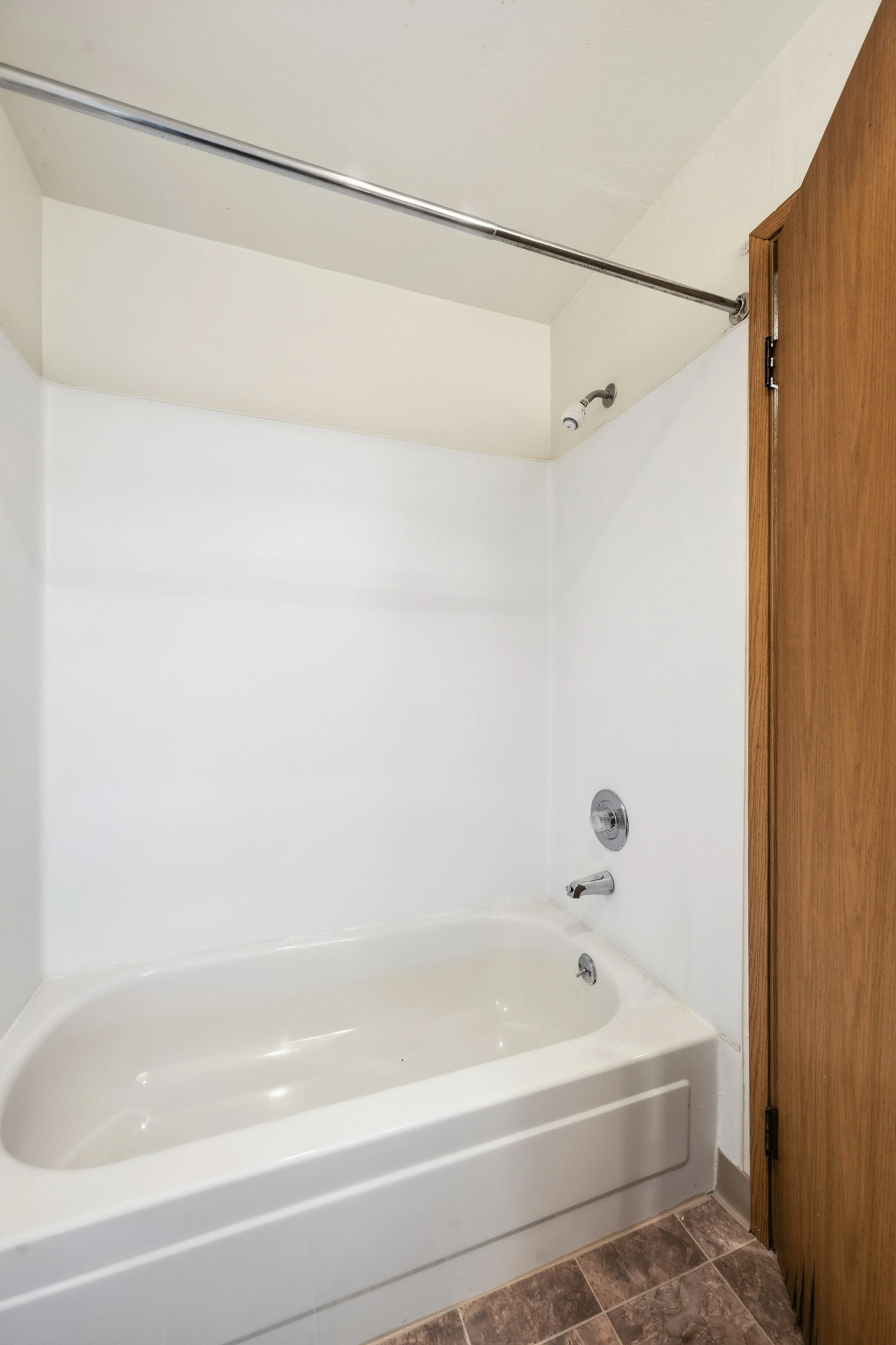 11-103 Vine St- 202,207,208-11.jpg