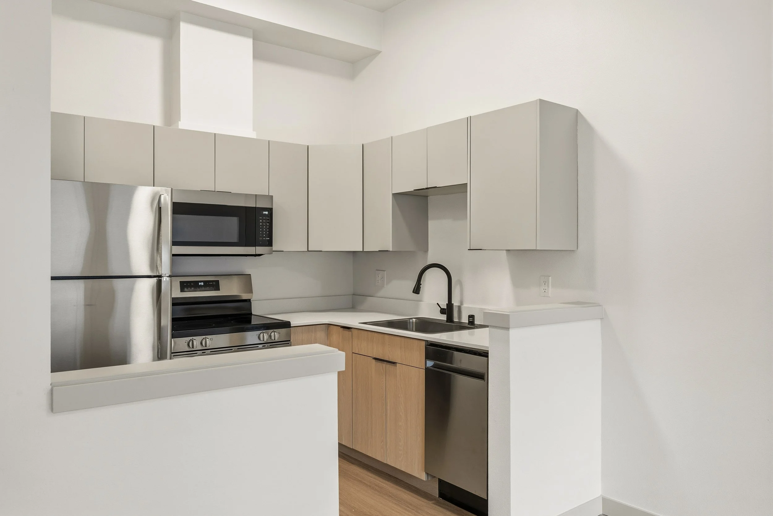 60-103 Vine St 101,102,107-27.jpg