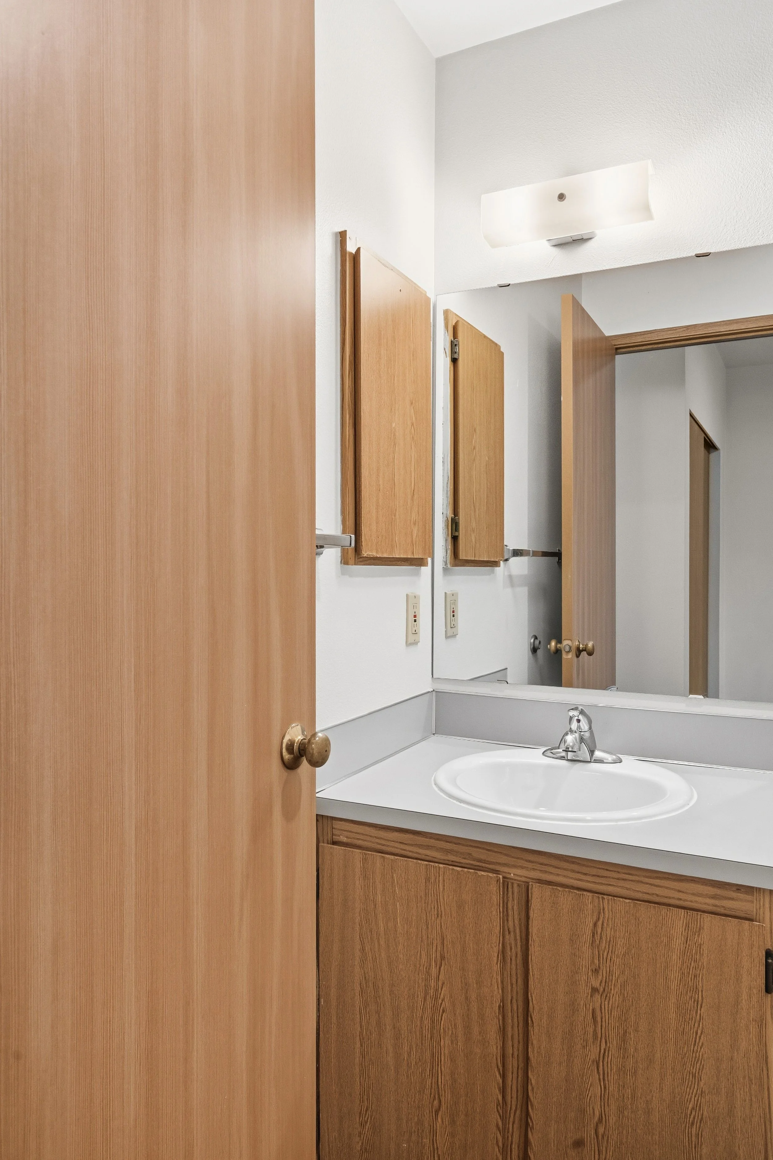 14-103 Vine St- 202,207,208-14.jpg