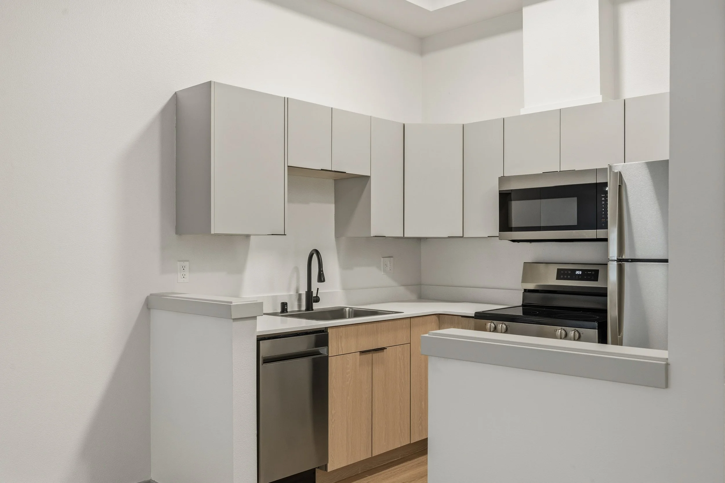 73-103 Vine St 101,102,107-40.jpg