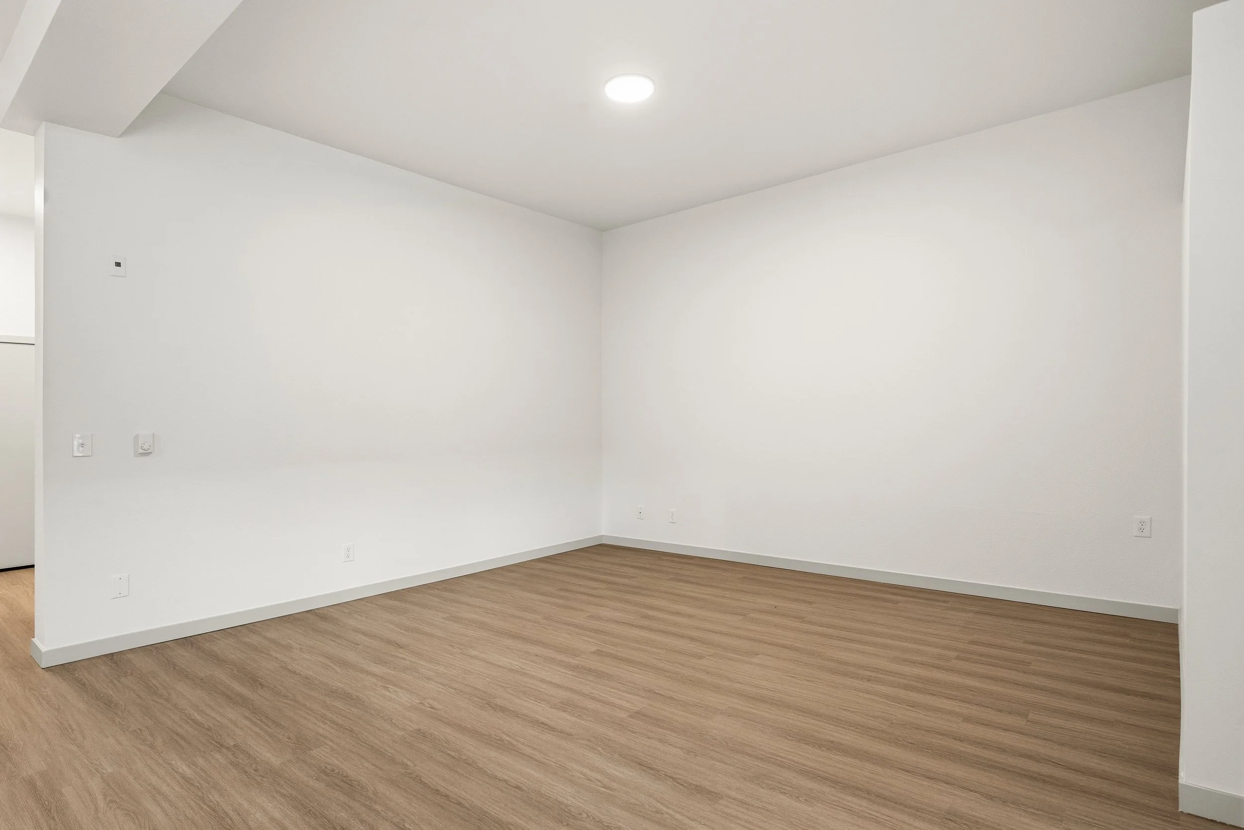 41-103 Vine St 101,102,107-8.jpg