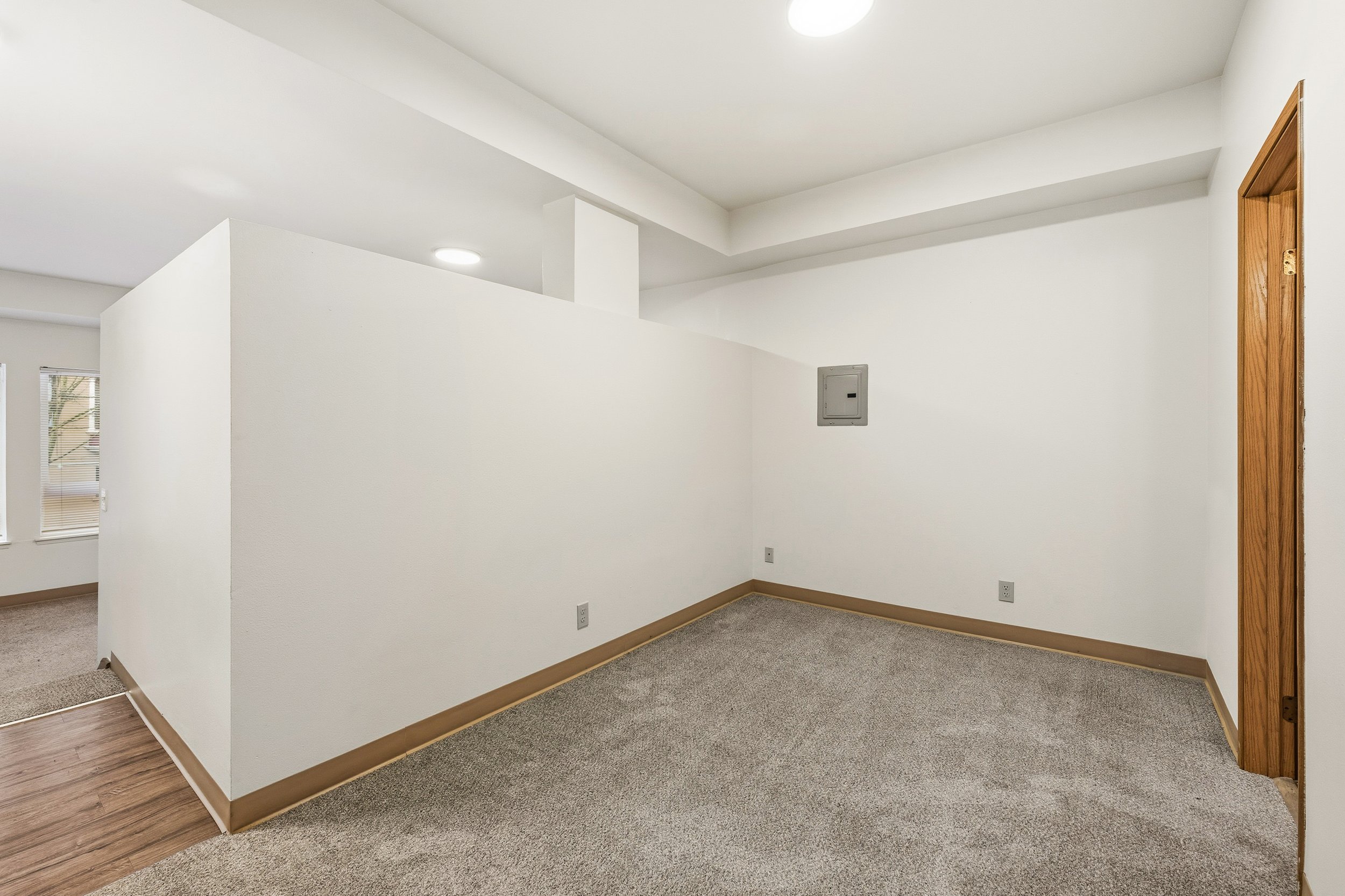 29-103 Vine St- 202,207,208-29.jpg