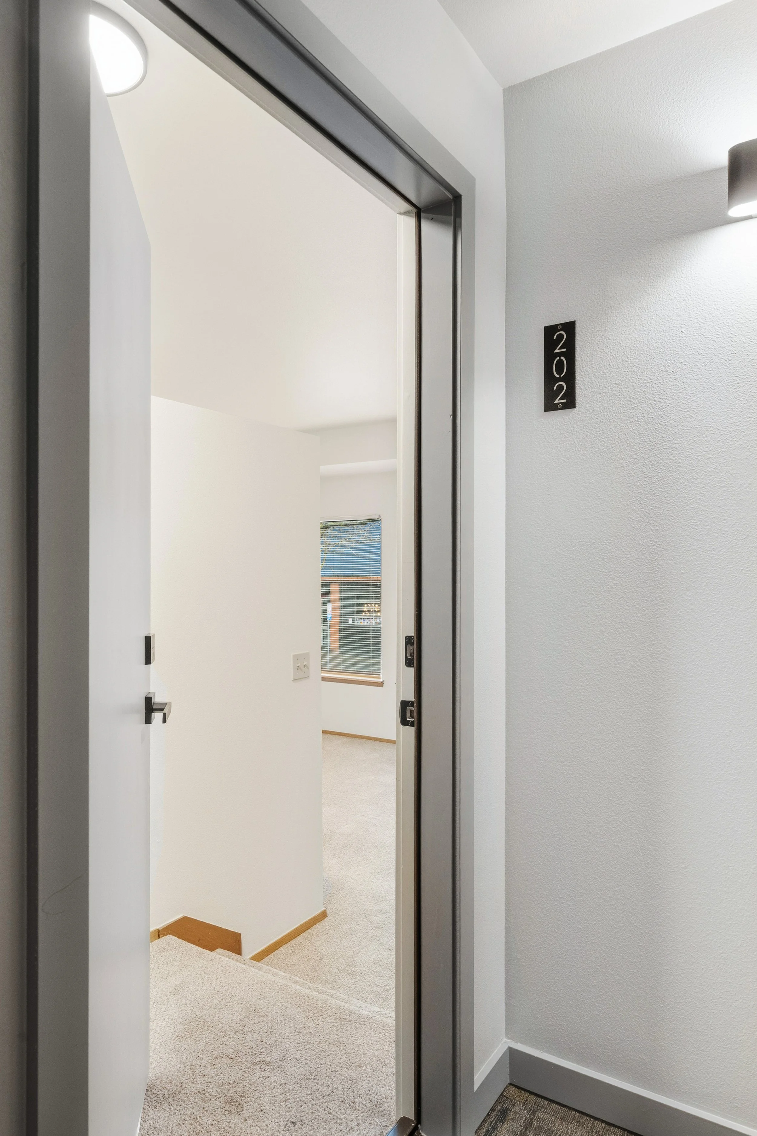 01-103 Vine St- 202,207,208-1.jpg