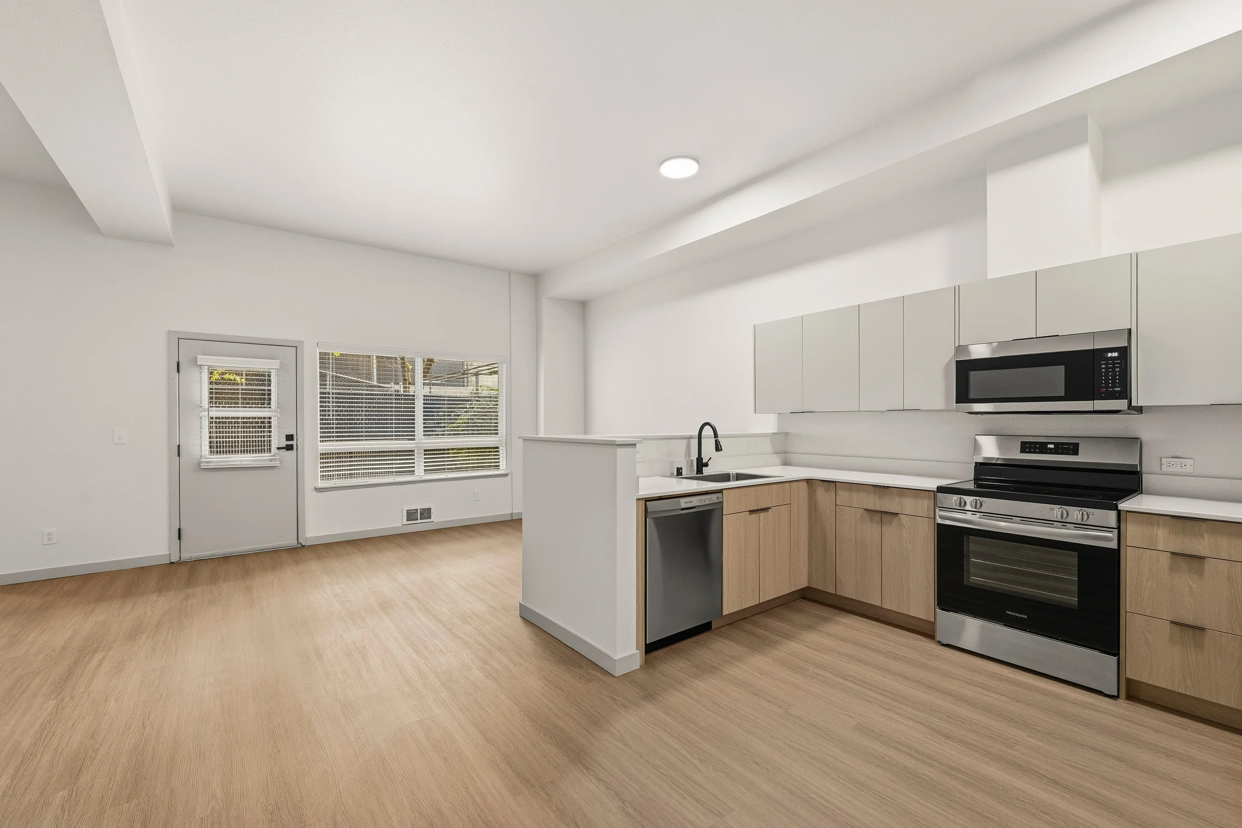 38-103 Vine St 101,102,107-5.jpg