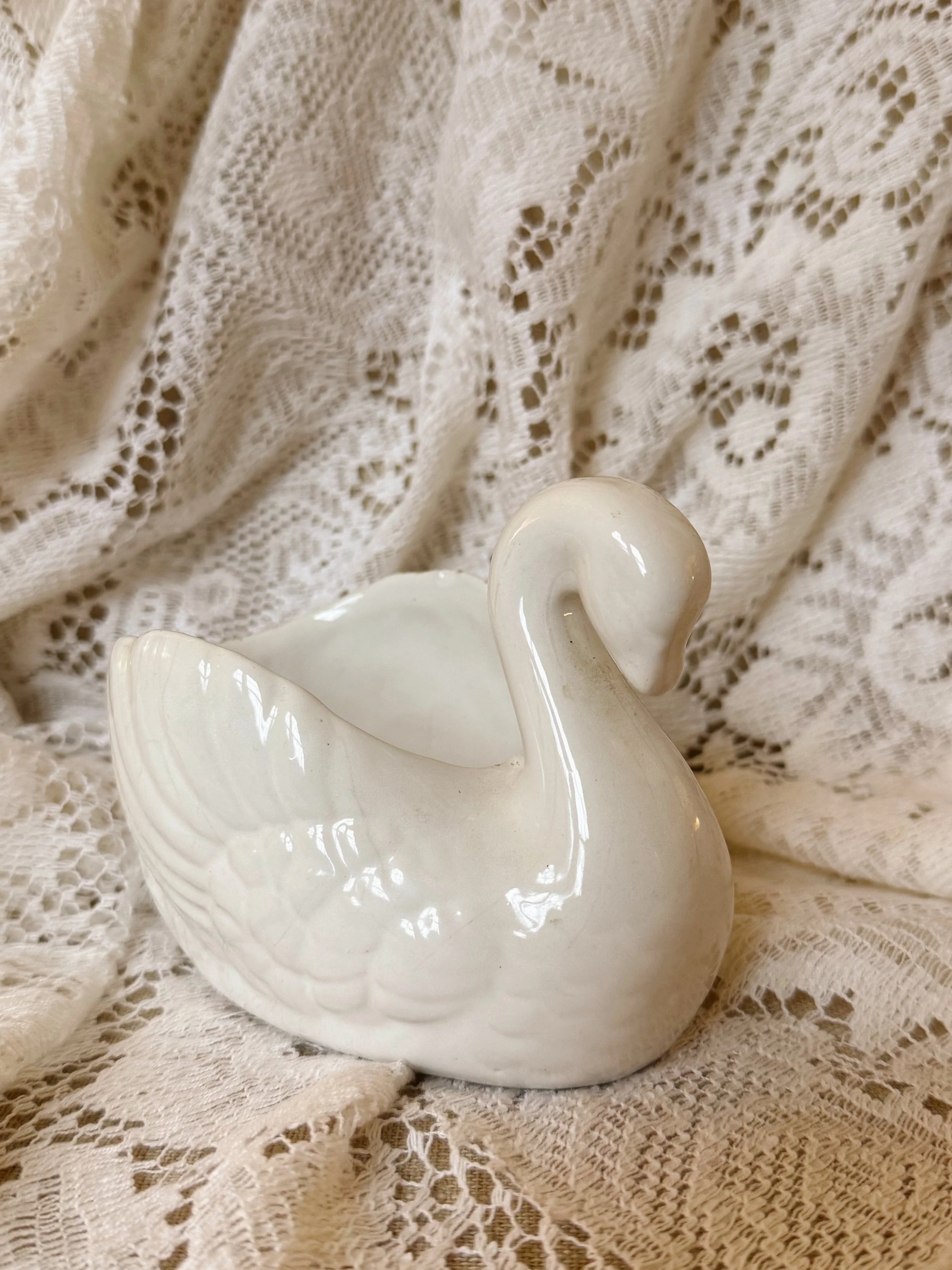 Vintage French White Ceramic Swan – Petit Vide-Poche