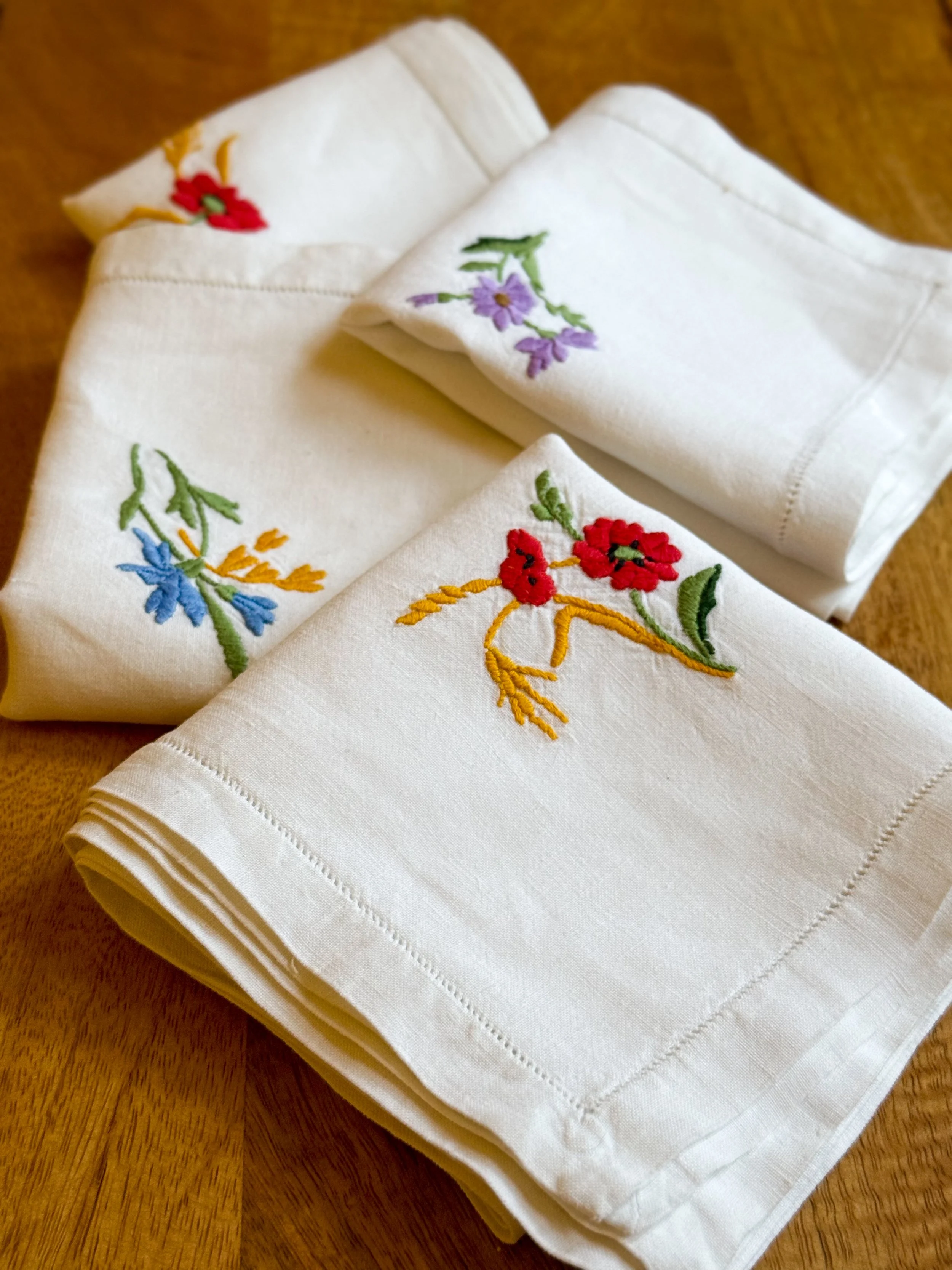 Vintage French Hand-Embroidered Linen Napkins (Set of 4)