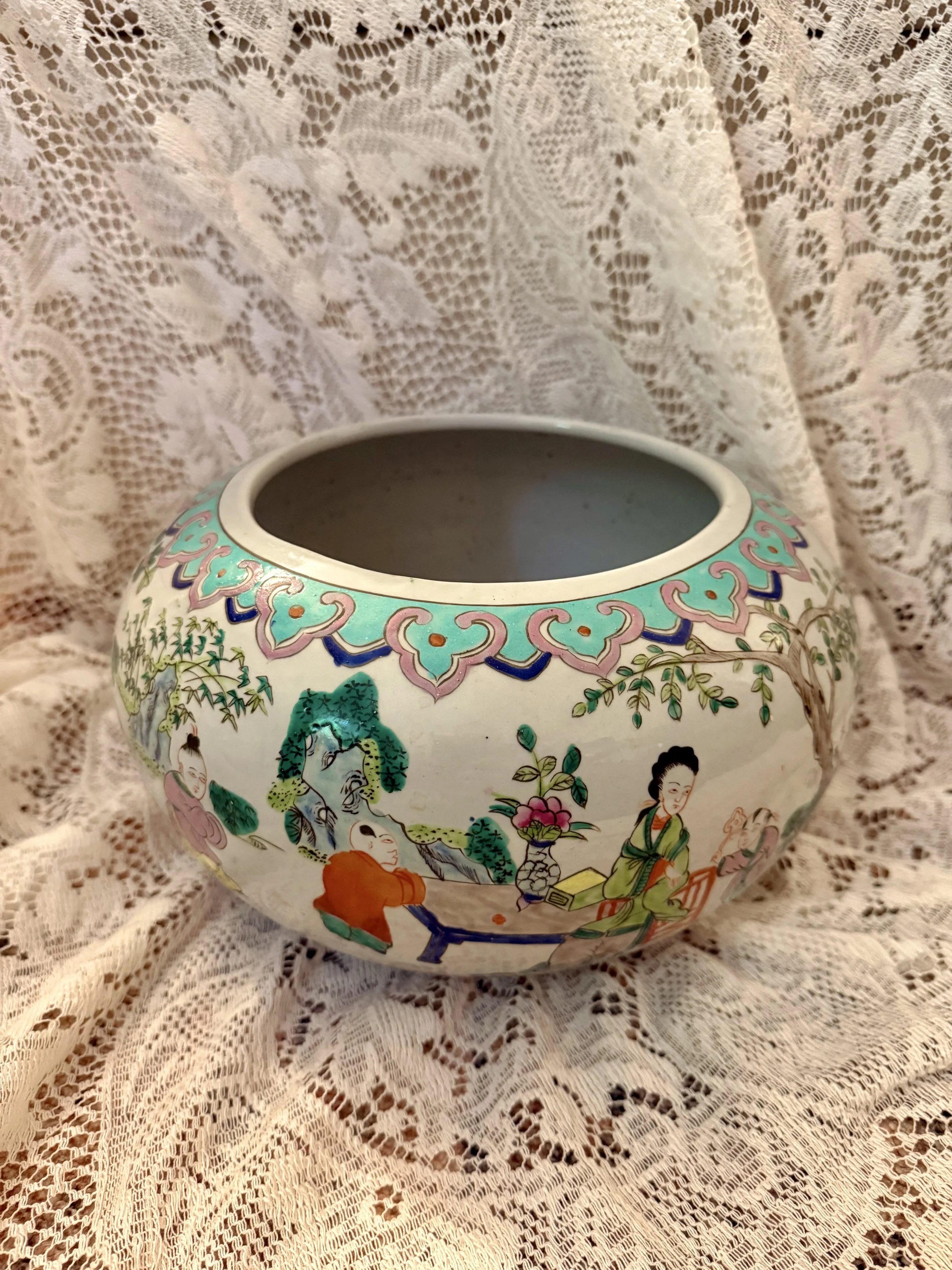 "Hundred Boys" Famille Rose Planter