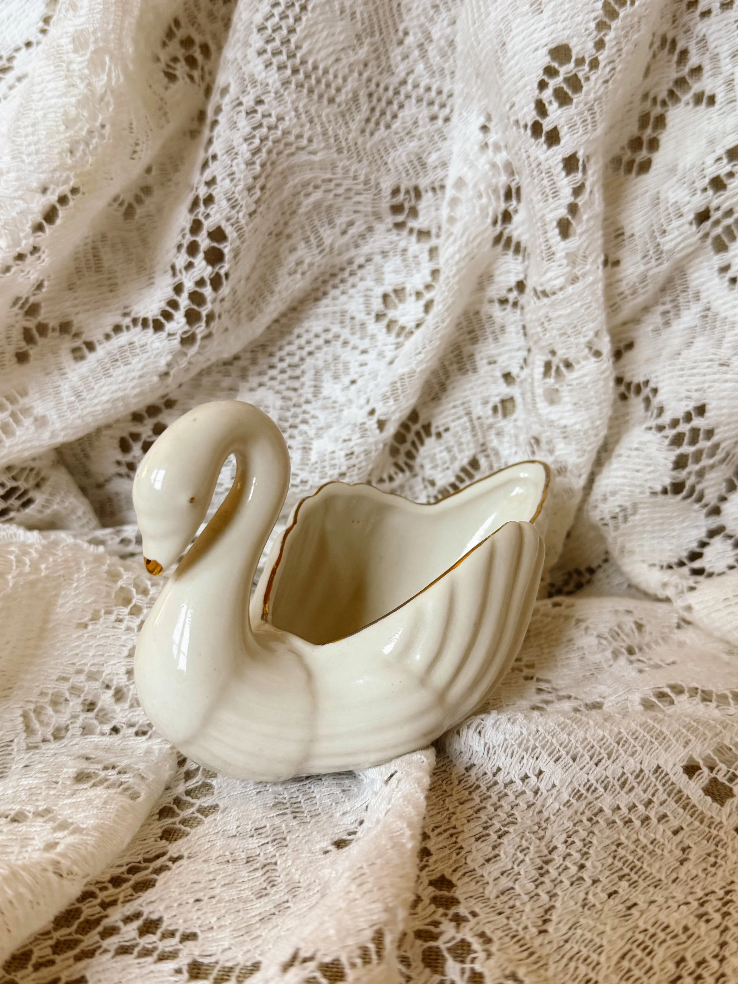 French Provincial White Ceramic Swan