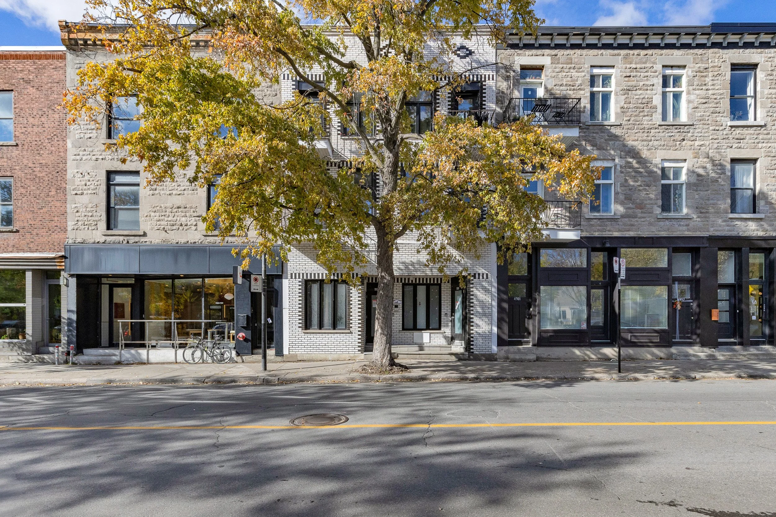 4903 - 4905 rue notre dame ouest.jpeg