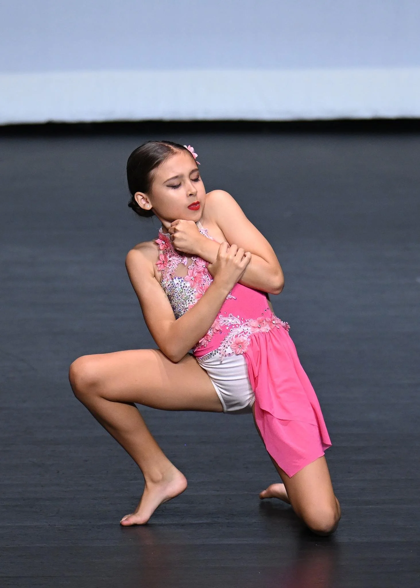 starbound-2026-solo-dance-performance-girl-pink-lyrical-costume.JPG
