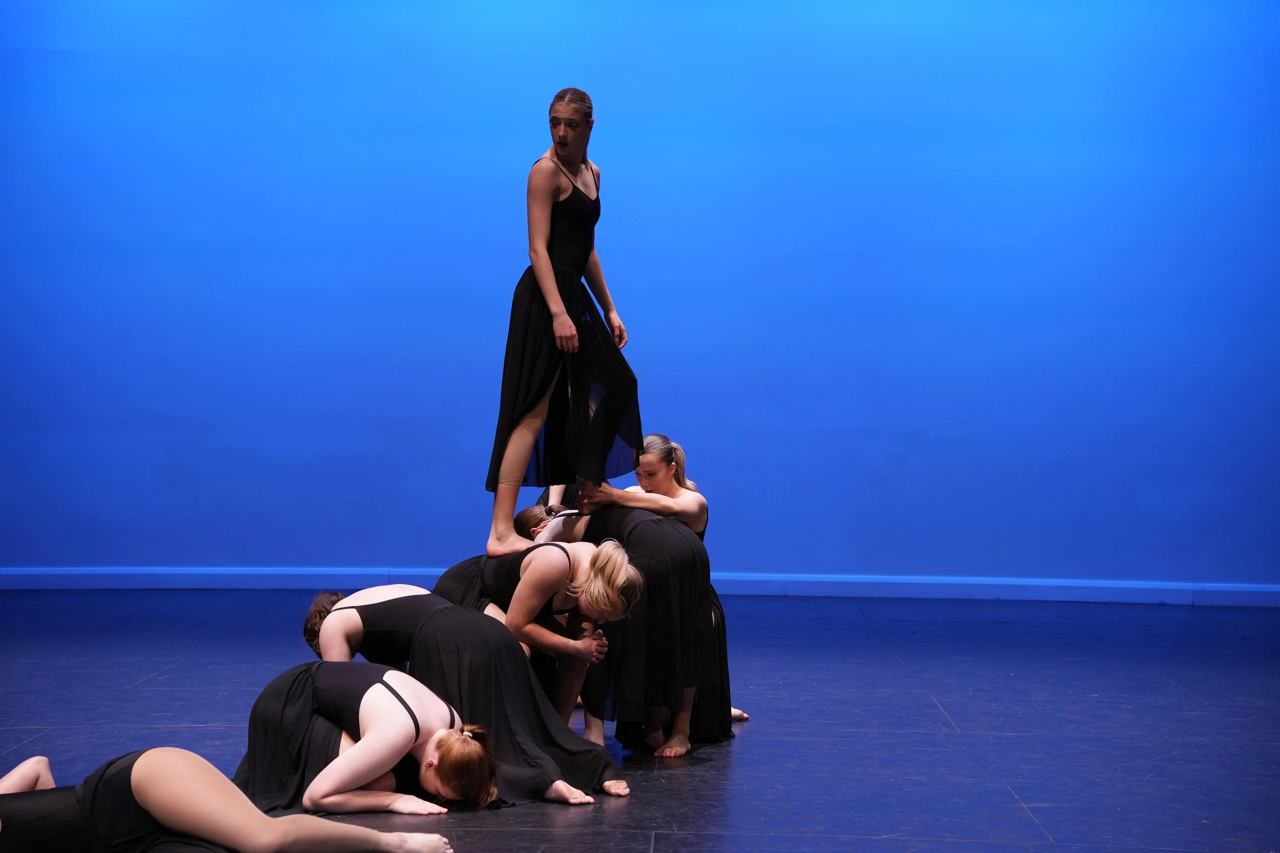 starbound-2026-group-dance-performance-teens-stage.JPG