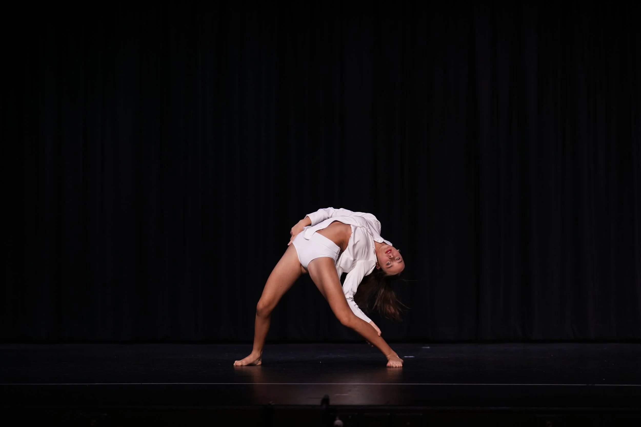 starbound-2026-solo-dance-performance-teens-stage.JPG