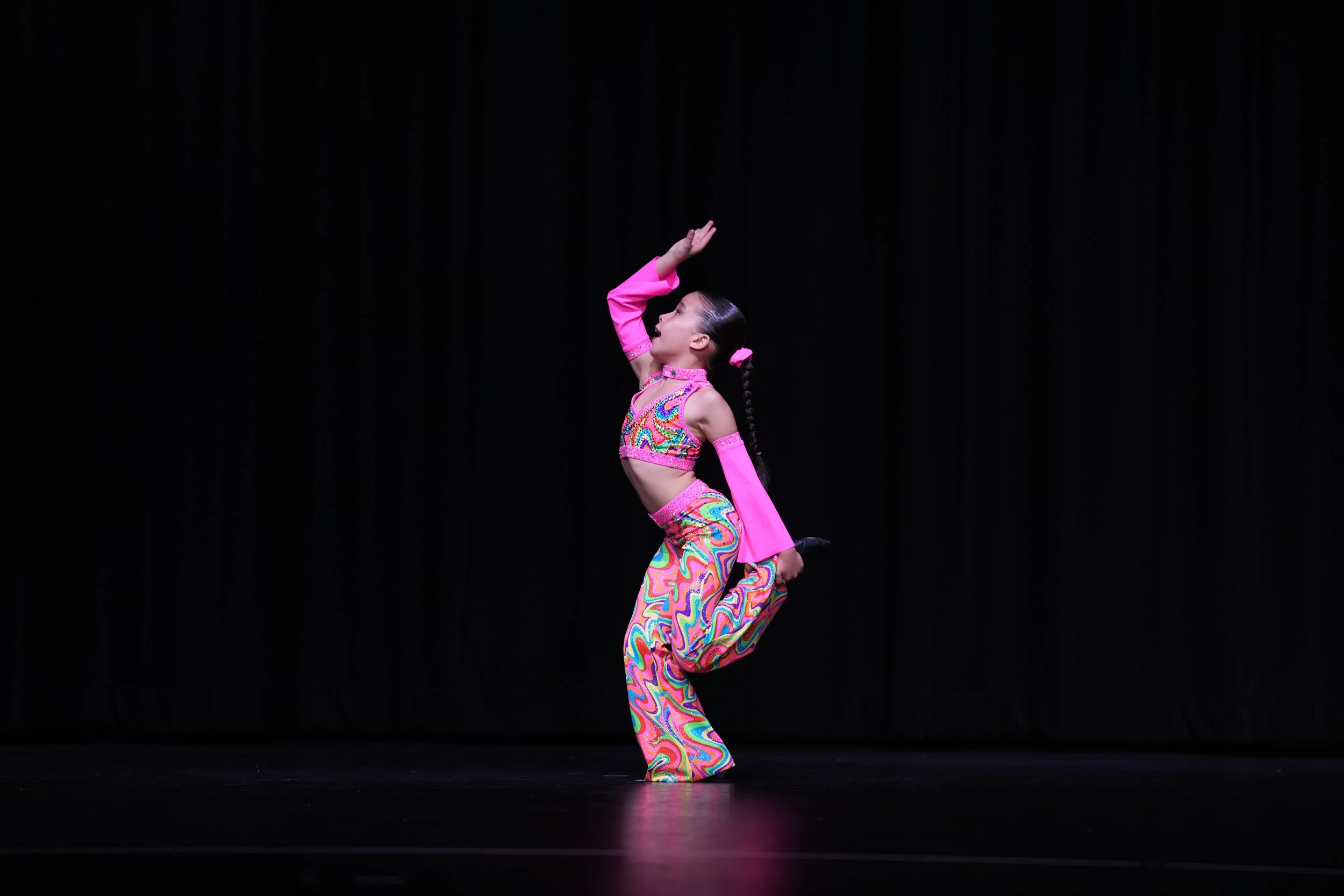 starbound-2026-solo-dance-performance-groove-stage.JPG