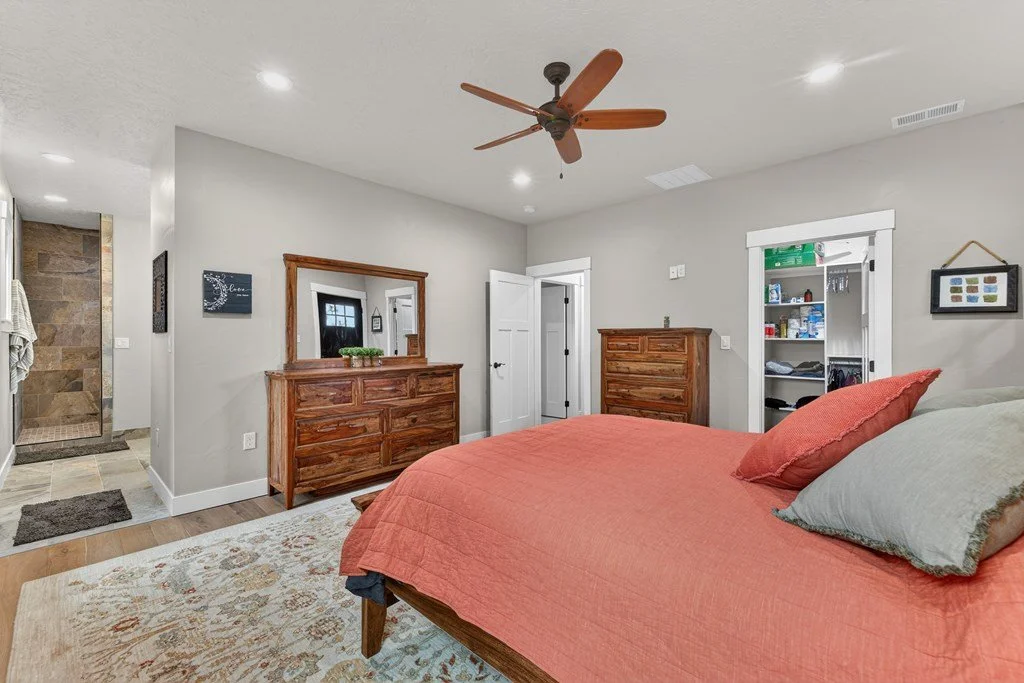 Timberrin Bedroom3.jpg