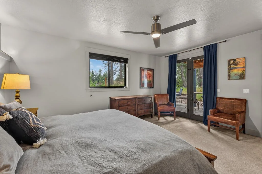 bedroom 23.jpg