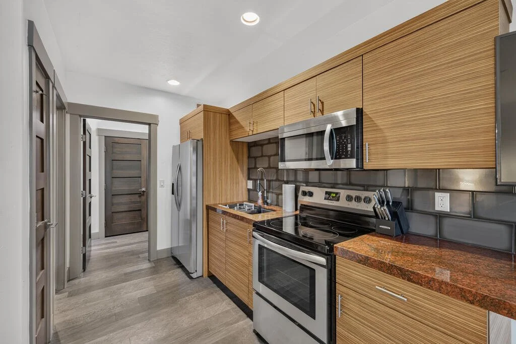 second kitchen.jpg