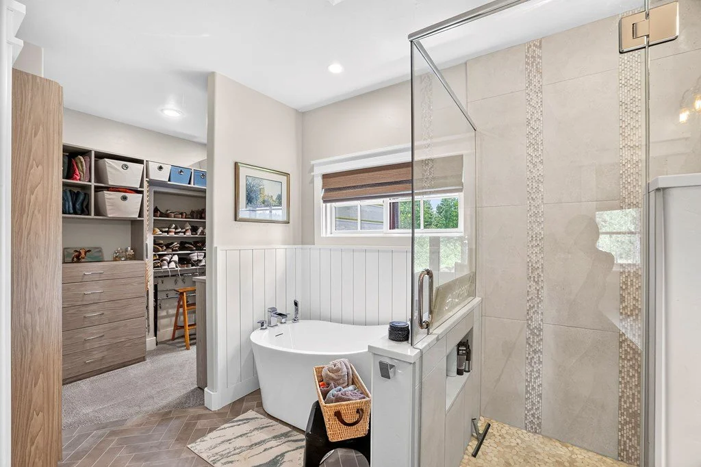 Master Bath 2.jpg