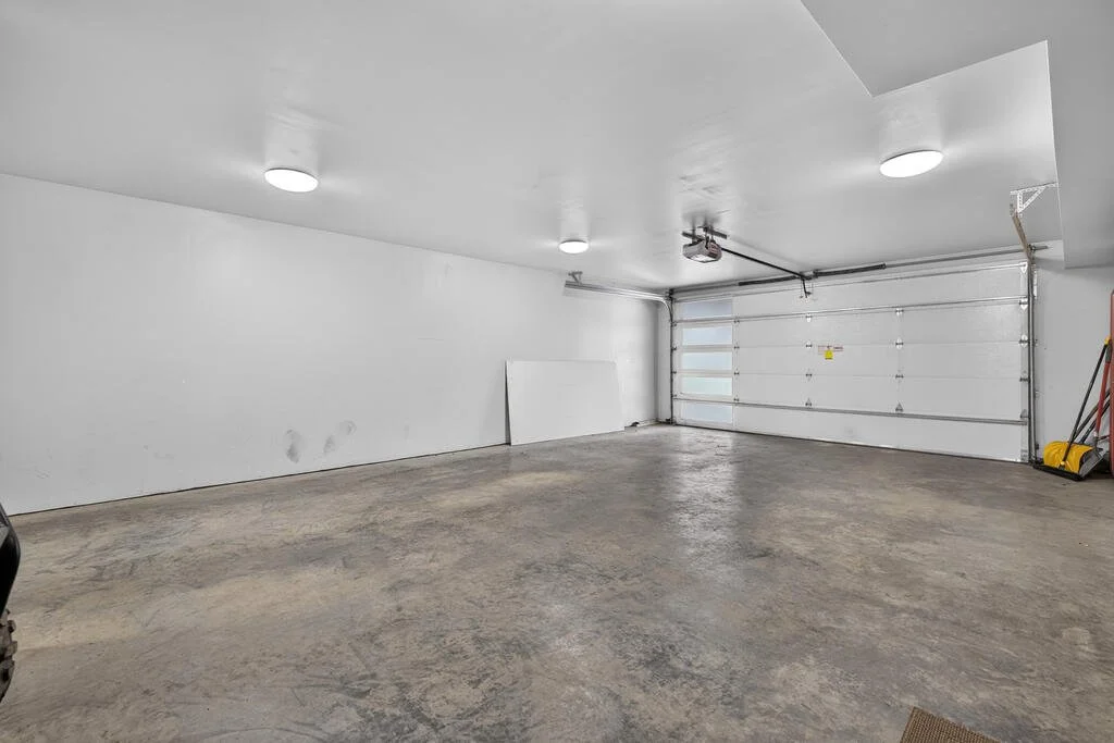 Garage.jpg