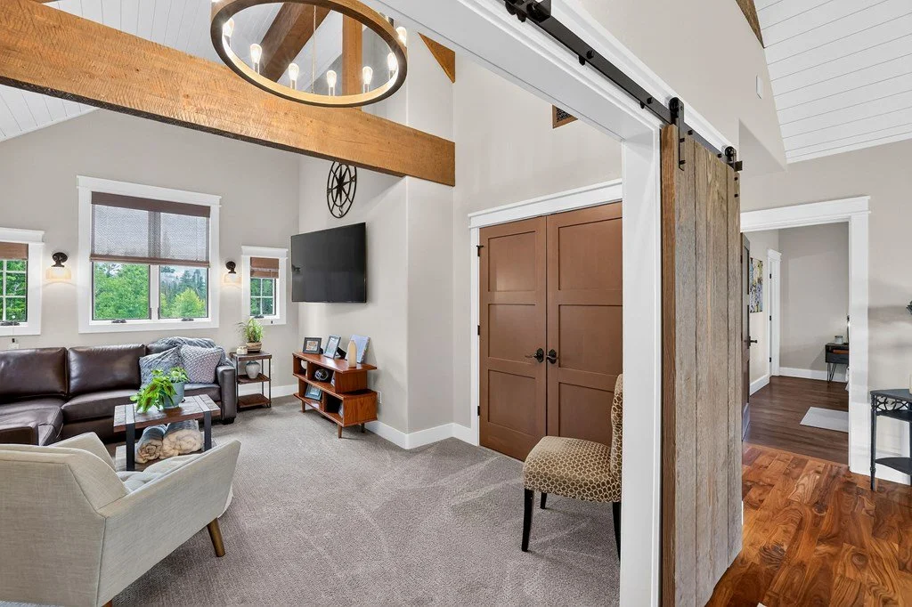 Living Room.jpg