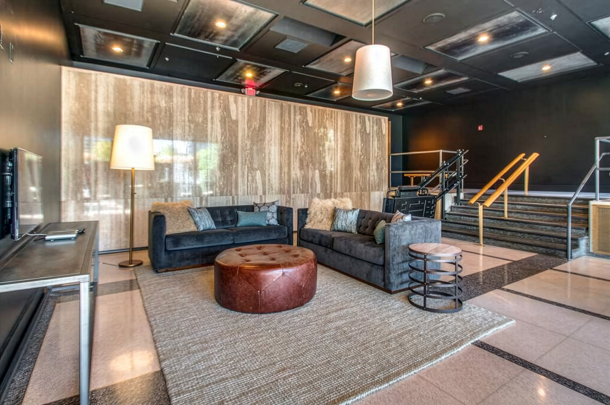 RES-Lounge-2x.png