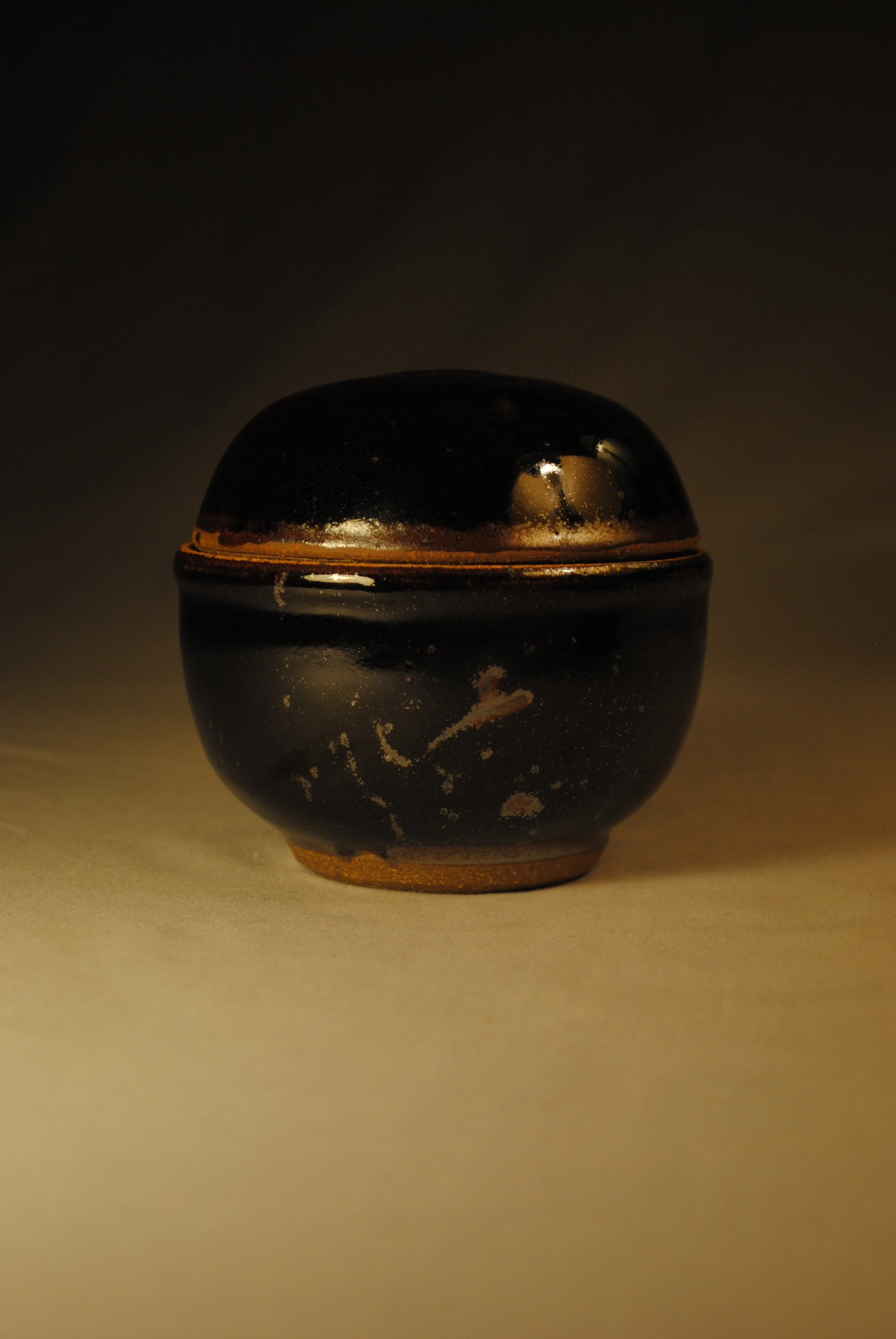 lidded jar