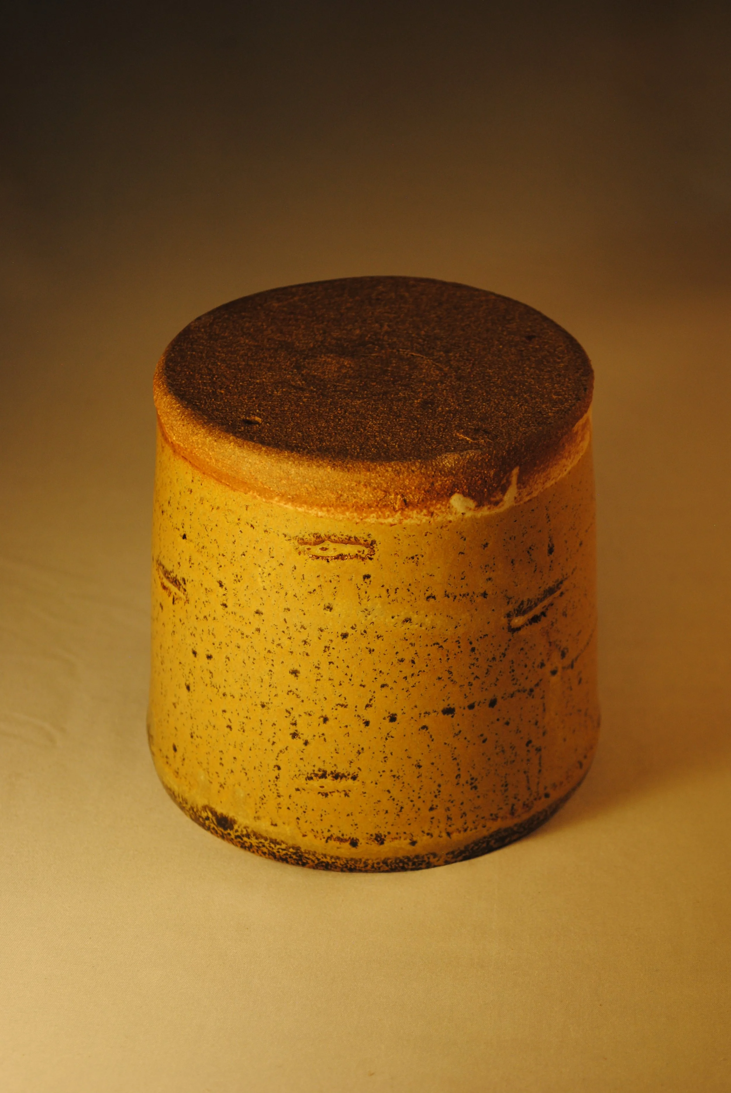 jar28foot.JPG