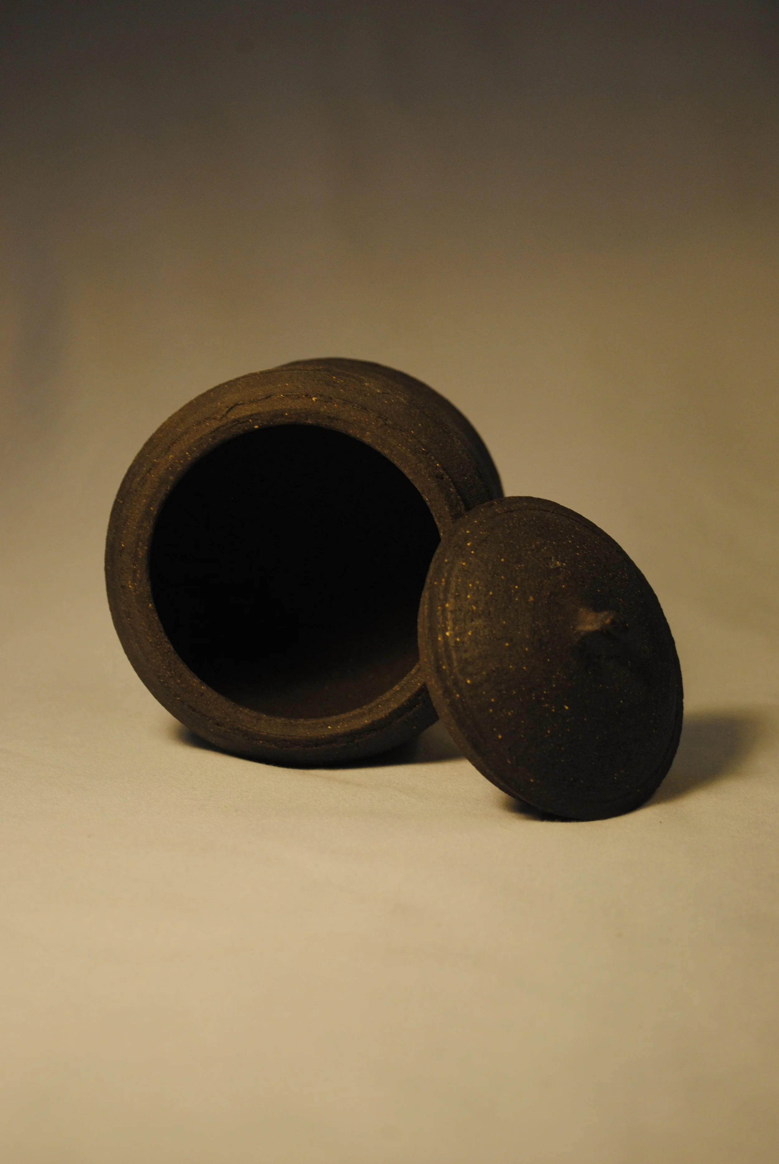 liddedjar2inside.JPG