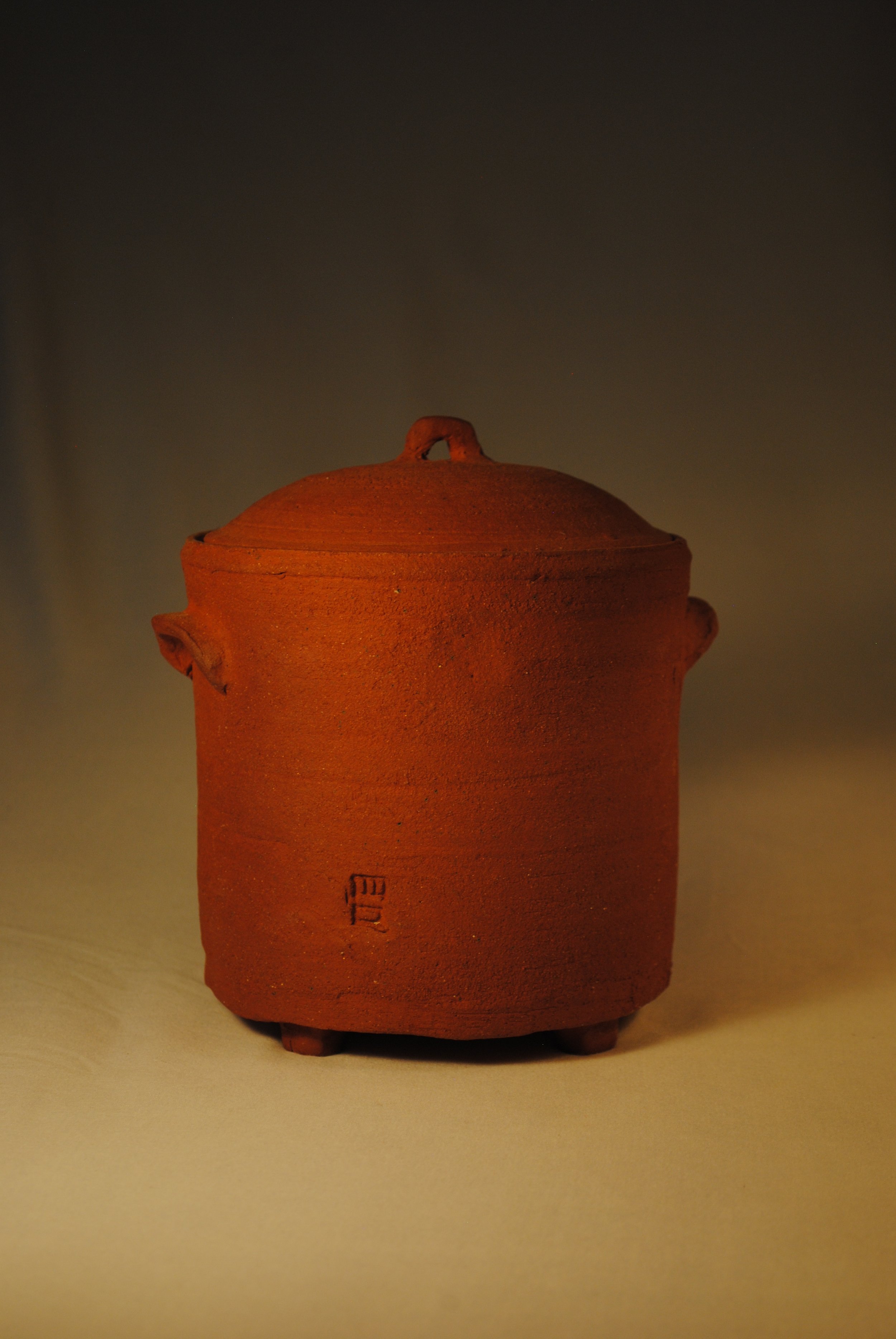 lidded jar