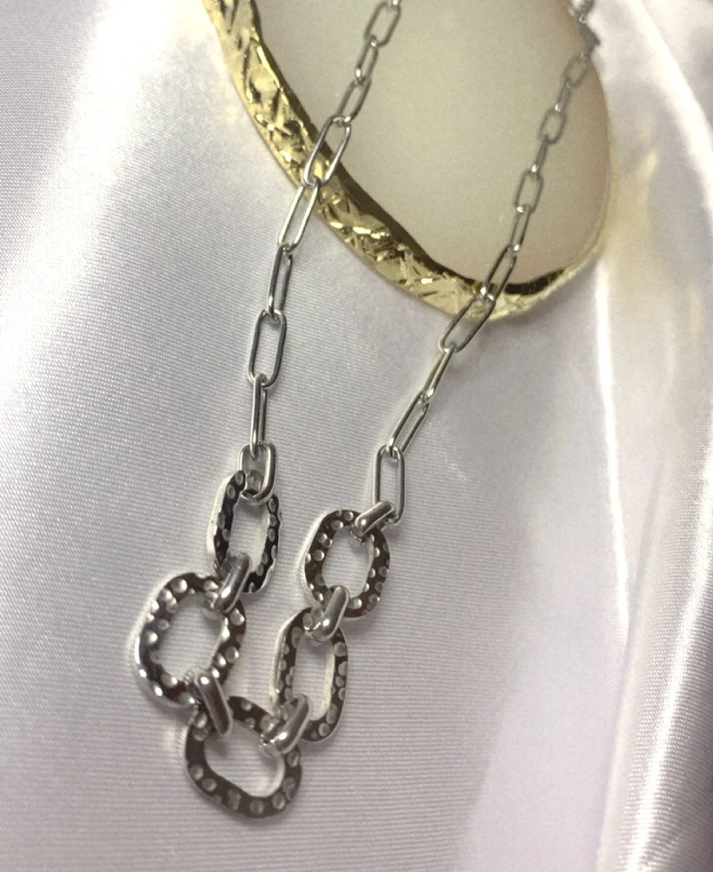 Collier à petit prix en acier inoxydable