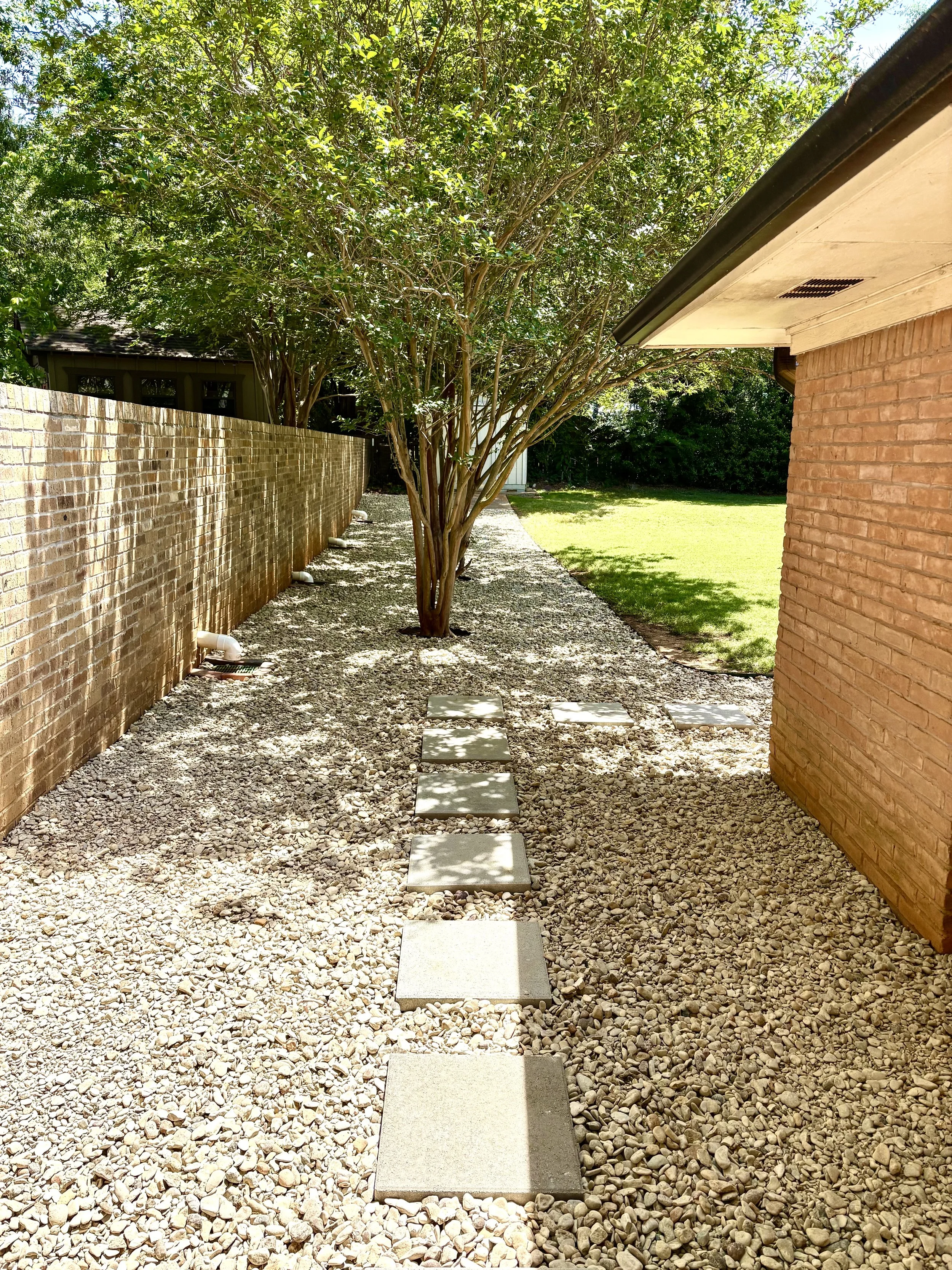 beautiful fresh gravel bed that was installed in east texas