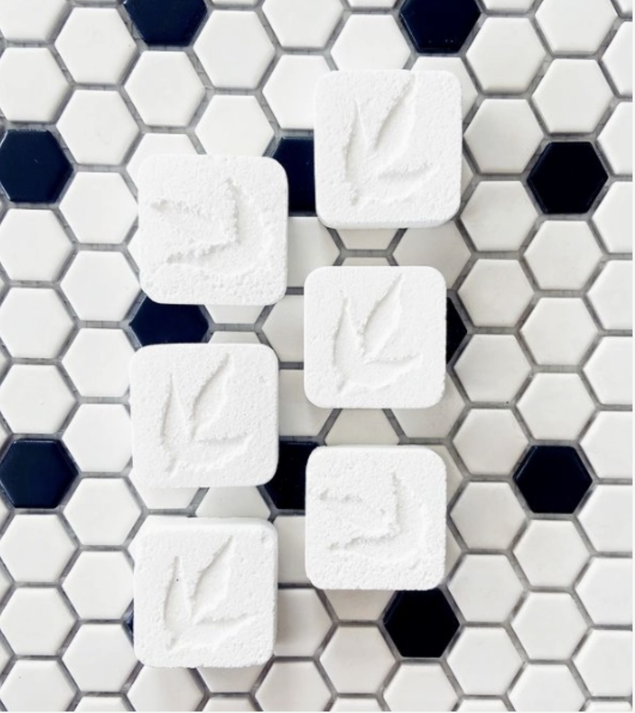 Toilet Bomb Cleaning Tabs - MamaSuds