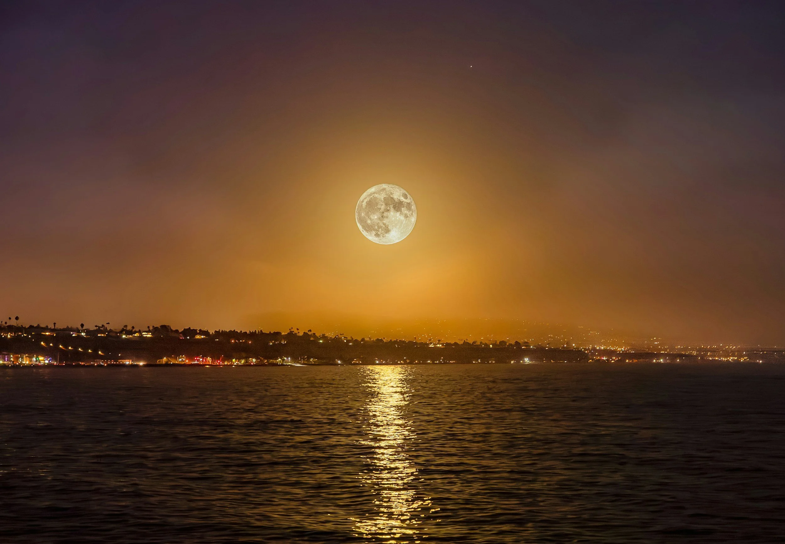 The First Full Moon of 2026 Is Coming in Hot 🌕🐺