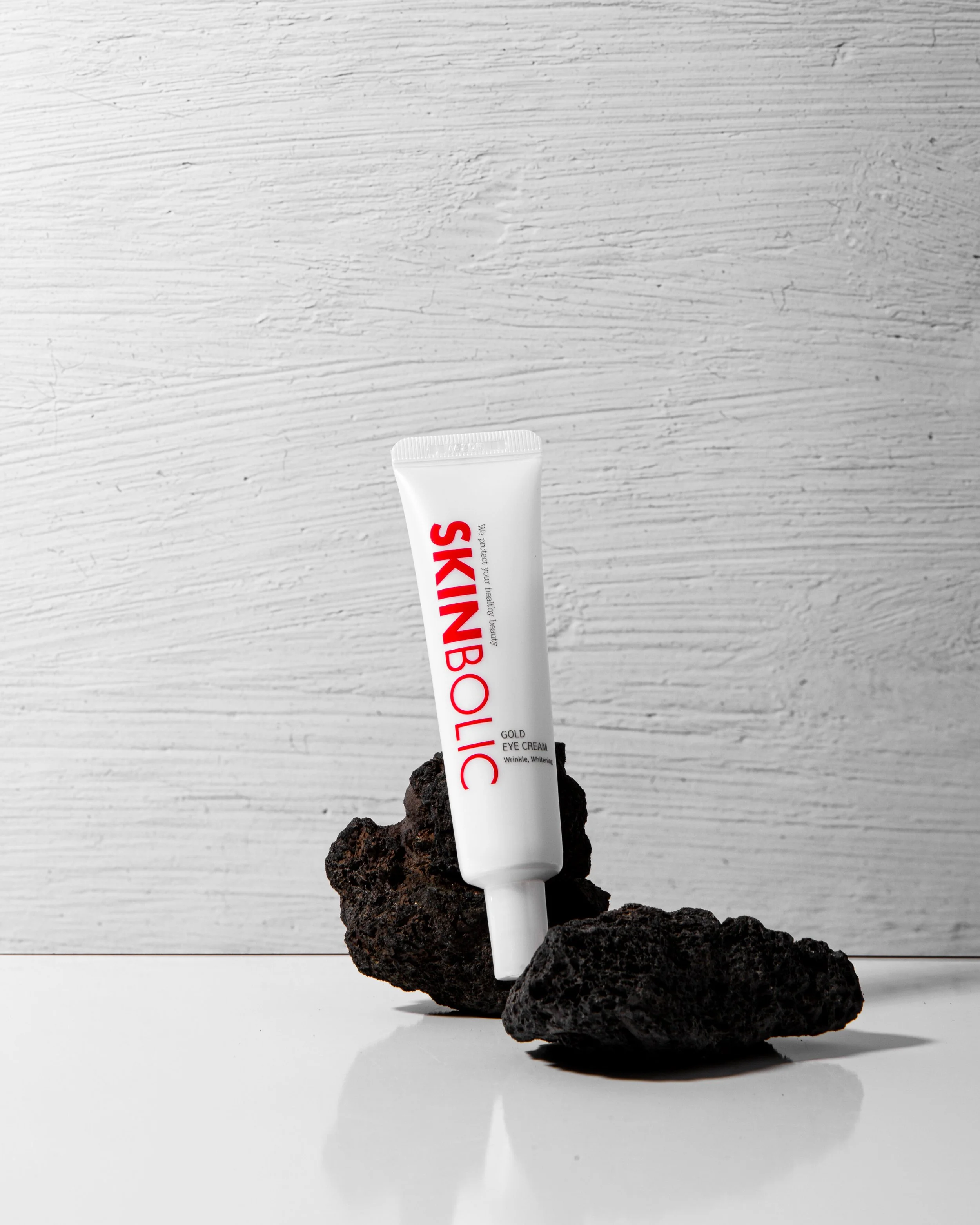 Skinbolic Gold Eye Cream korean plla and gold anti aging front tube.jpeg