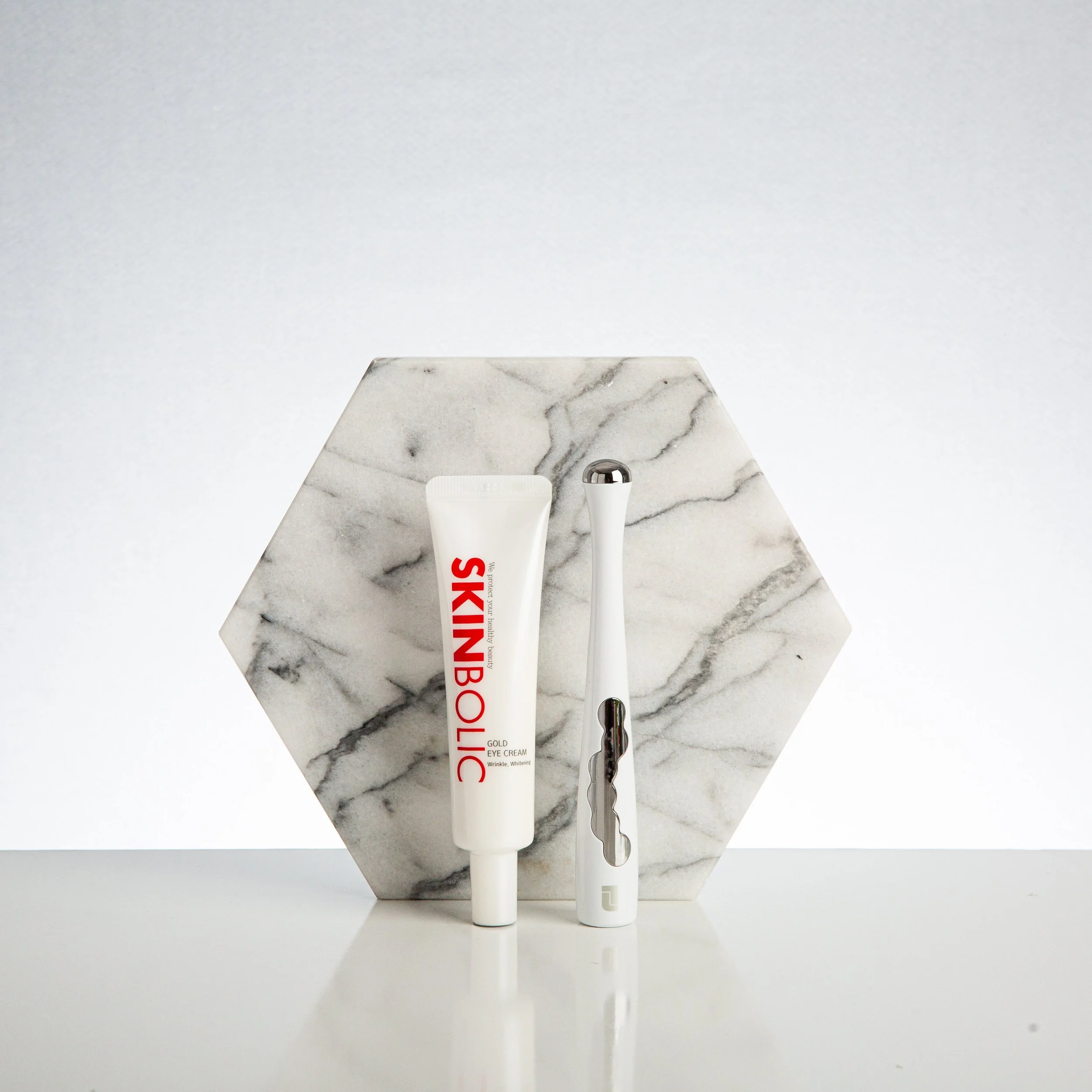 Skinbolic Eye Galvania Set korean gold eye cream and device.jpeg