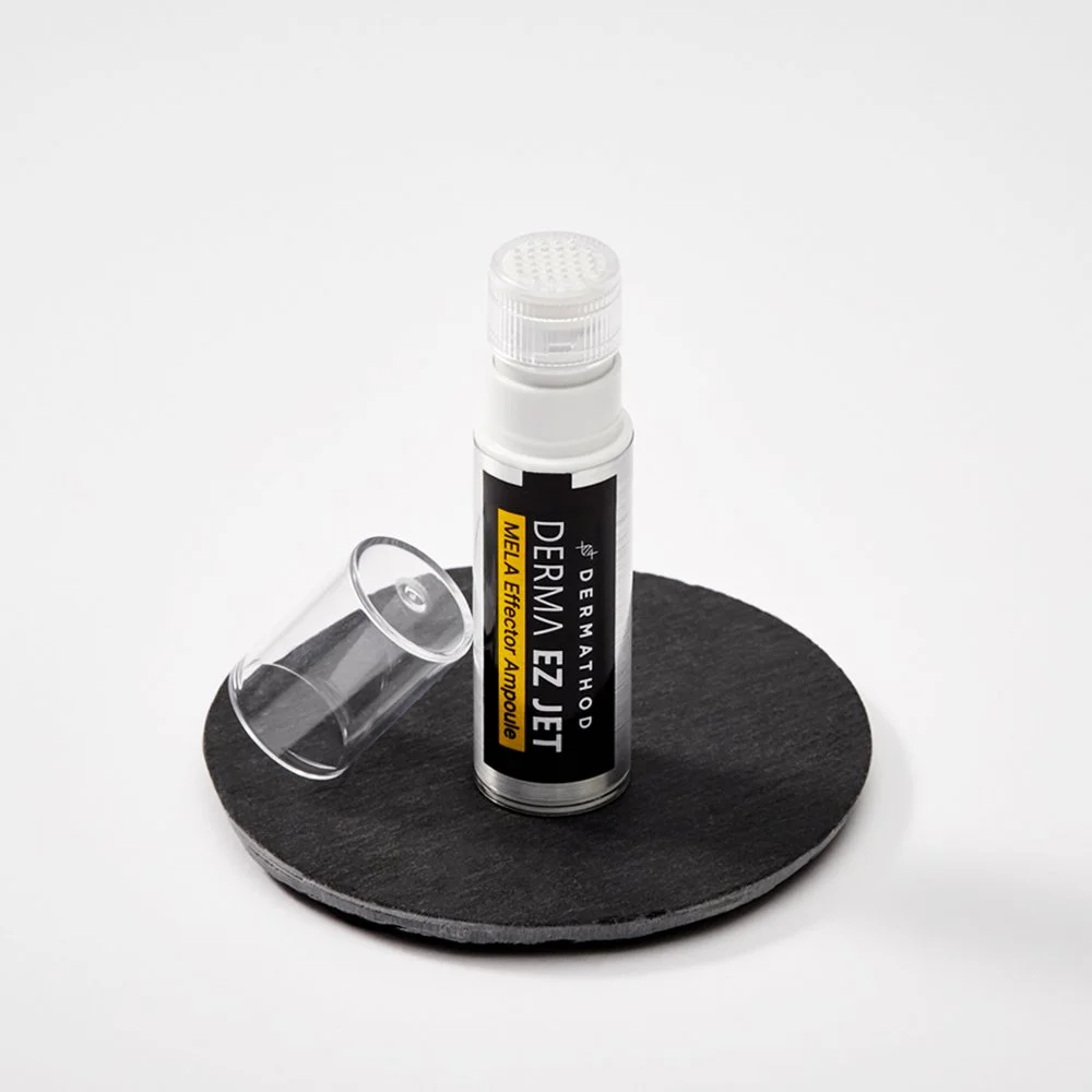 Dermathod EZ Jet Mela Effector Ampoule mela ampoule with lid off.jpg