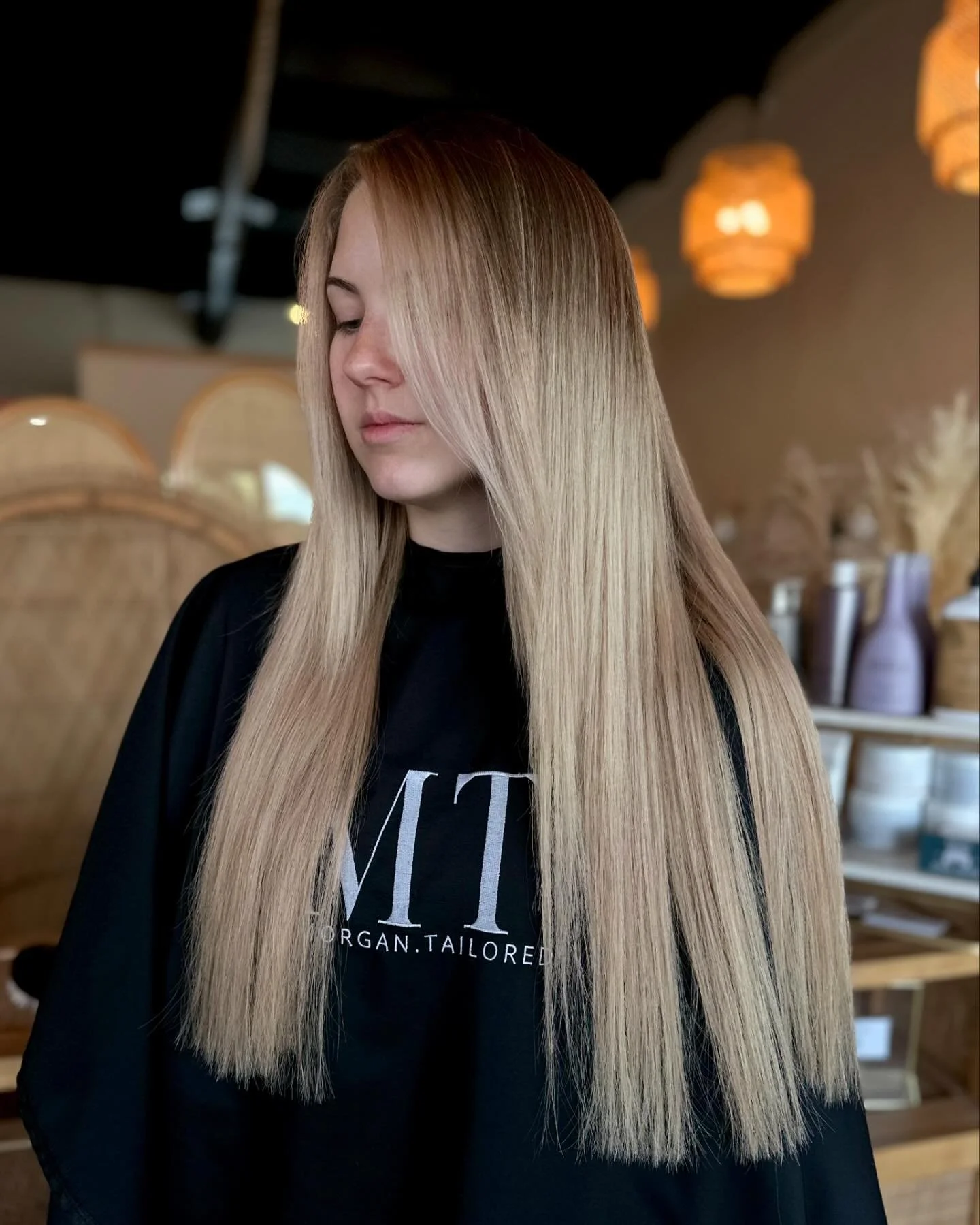 ‼️‼️PSA‼️‼️ 

Your extensions should blend well enough that you can wear your hair pin straight &amp; not have to hide behind curls. 

More on this transformation later 🫶🏼🤓 **swipe for the before

#georgiahairstylist #hairstylist #extensions #hair