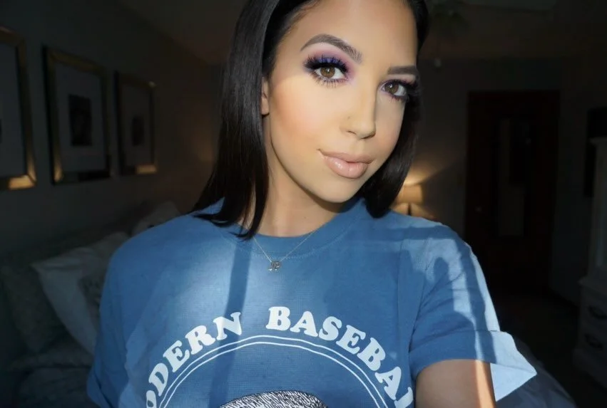 2016 huh? A time when I had to have a full beat every day because all the YouTube mommies said so. Selfies on selfies on selfies. Color theory?? Never heard of her. Black or blonde hair only &amp; let&rsquo;s switch it every other month. Chokers came