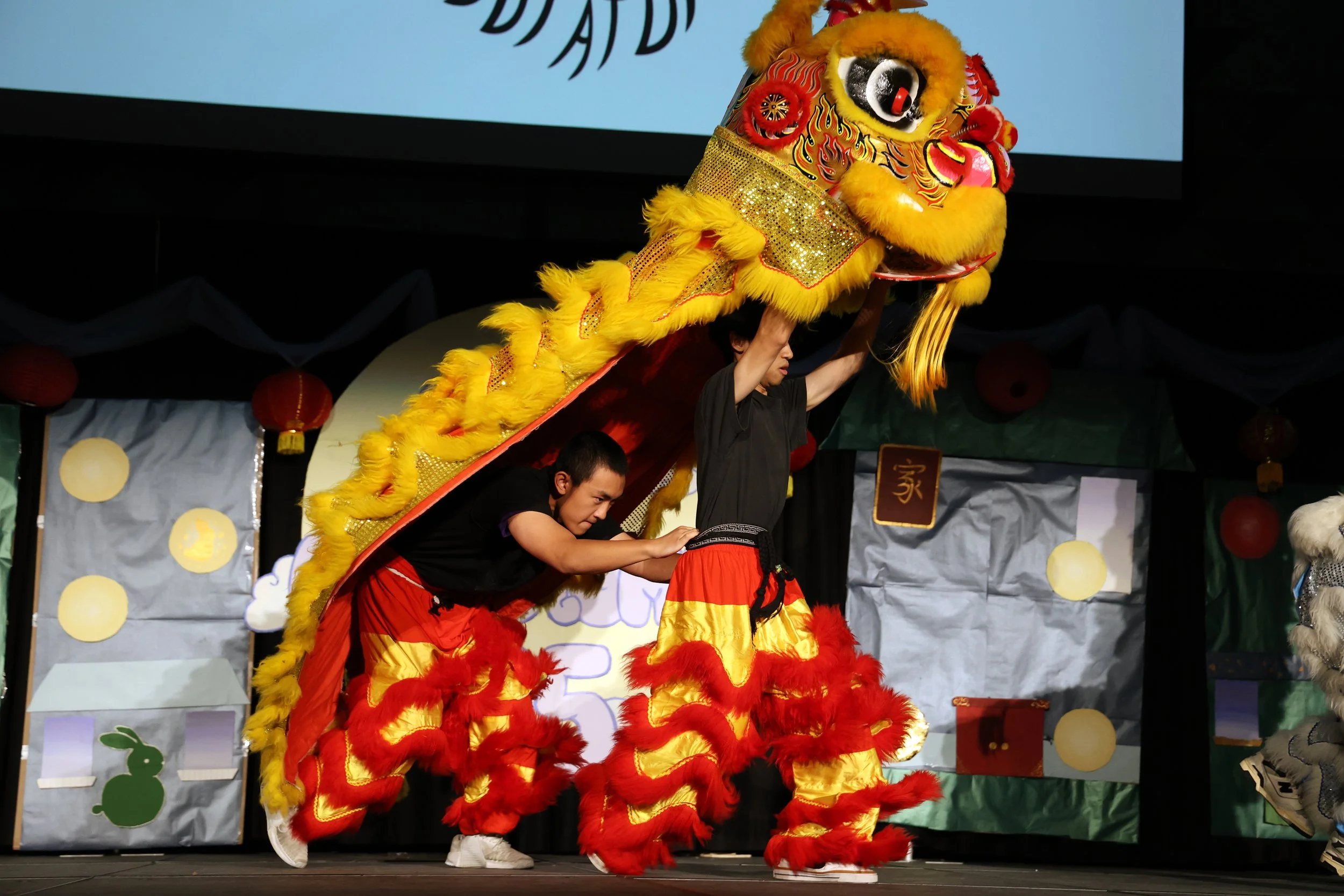 The University of Florida’s Chinese American Student Association hosted more than 250 people in the Grand Ballroom of the Reitz Union to celebrate the Mid-Autumn Festival, a traditional Chinese harvest holiday observed on the 15th day of the eighth m