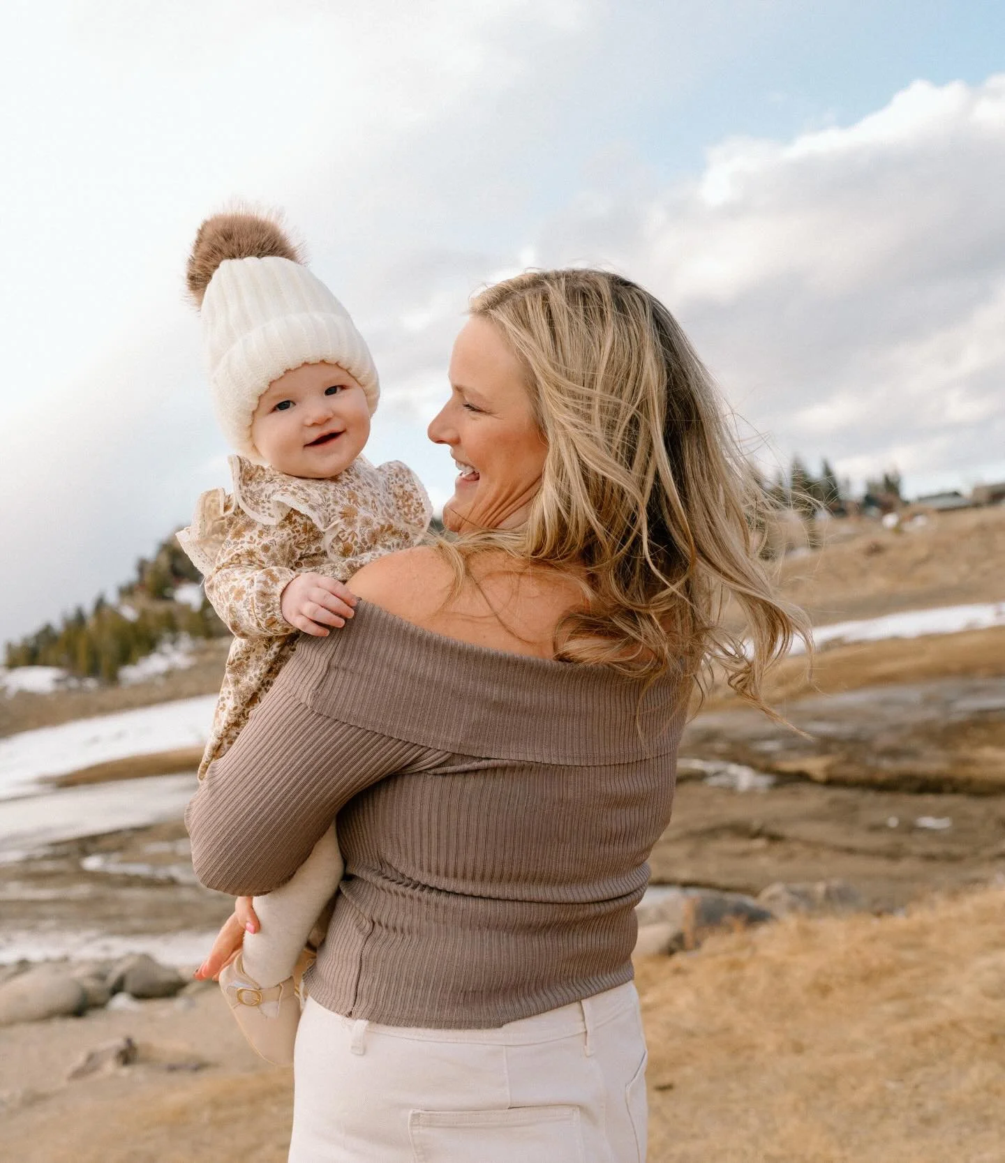 Ahhhhh the cuteness!! I can&rsquo;t 🥰

#coloradospringsphotographer #coloradofamilyphotographer #mommyandme #hannahrummelphotography
